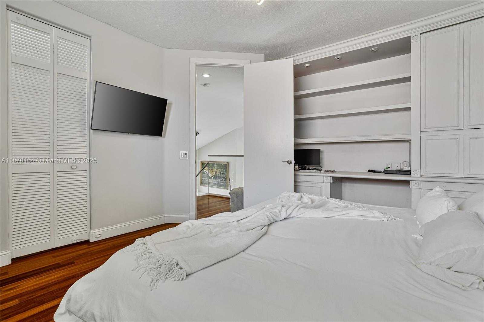 Small Image of 2706 OAKMONT, Weston Number 17