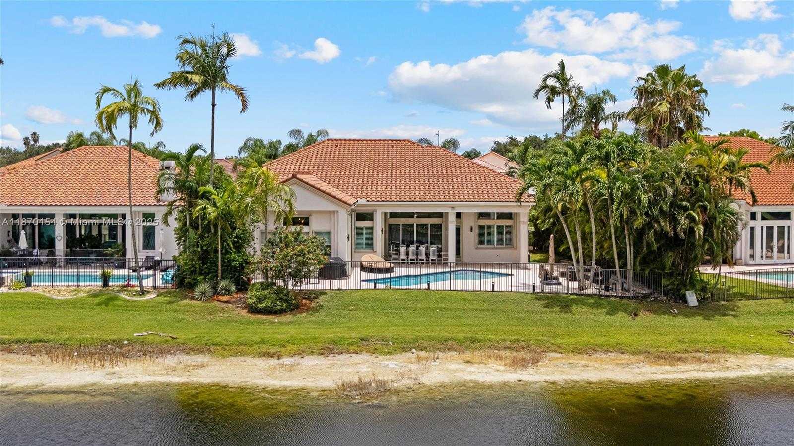 Small Image of 2706 OAKMONT, Weston Number 35