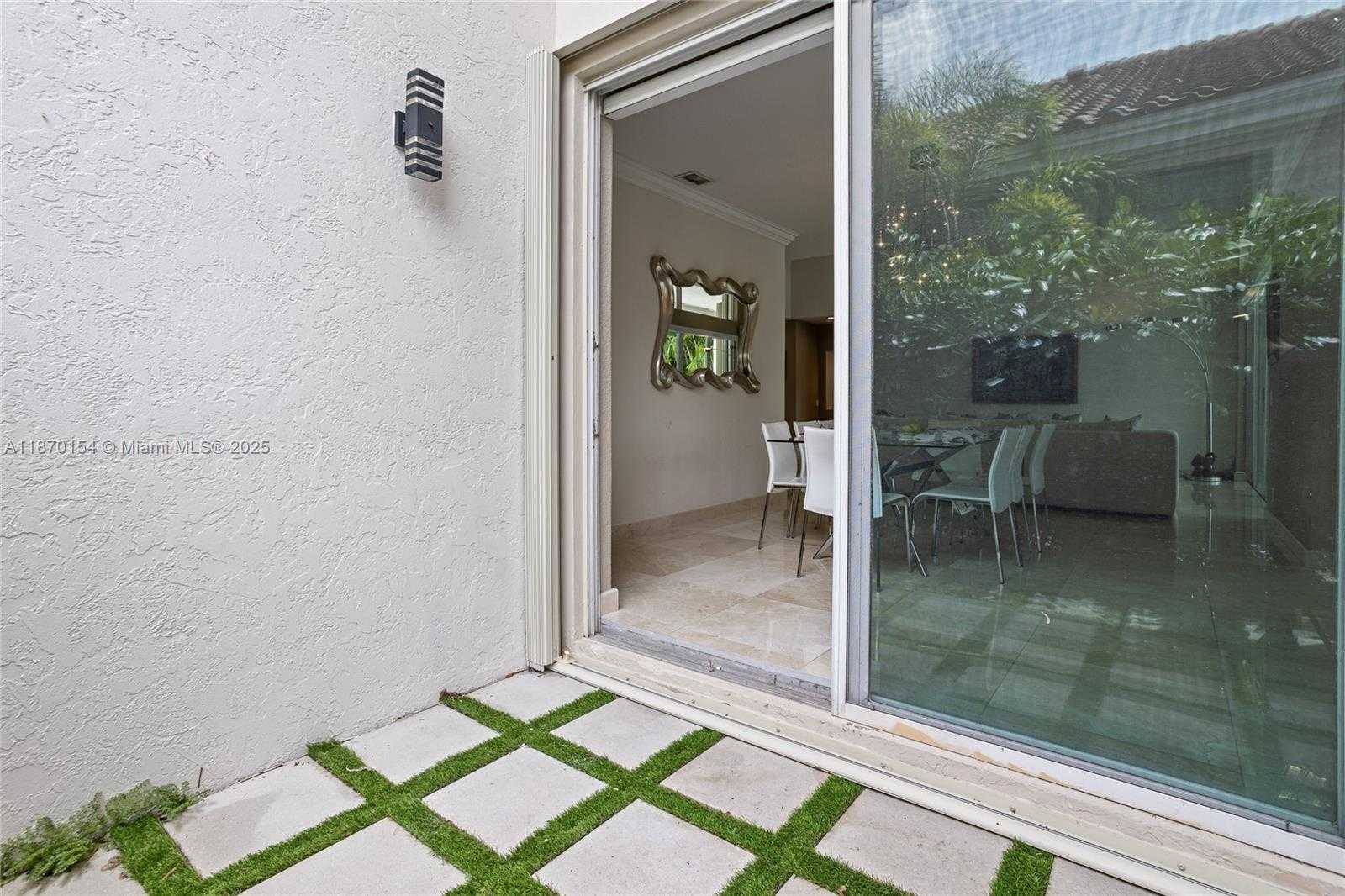 Small Image of 2706 OAKMONT, Weston Number 6