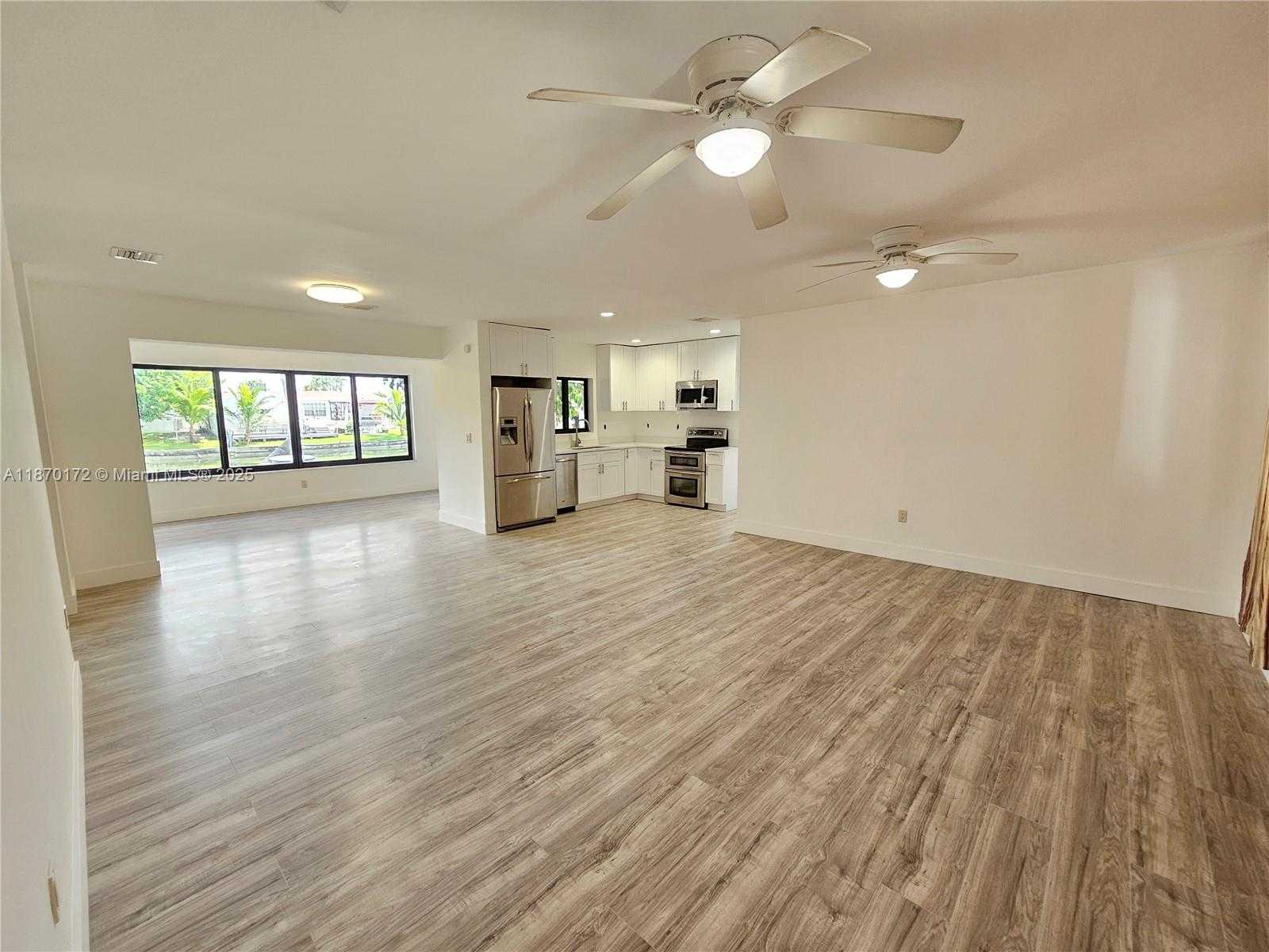 Small Image of 7908 GRANADA BLVD, Miramar Number 3