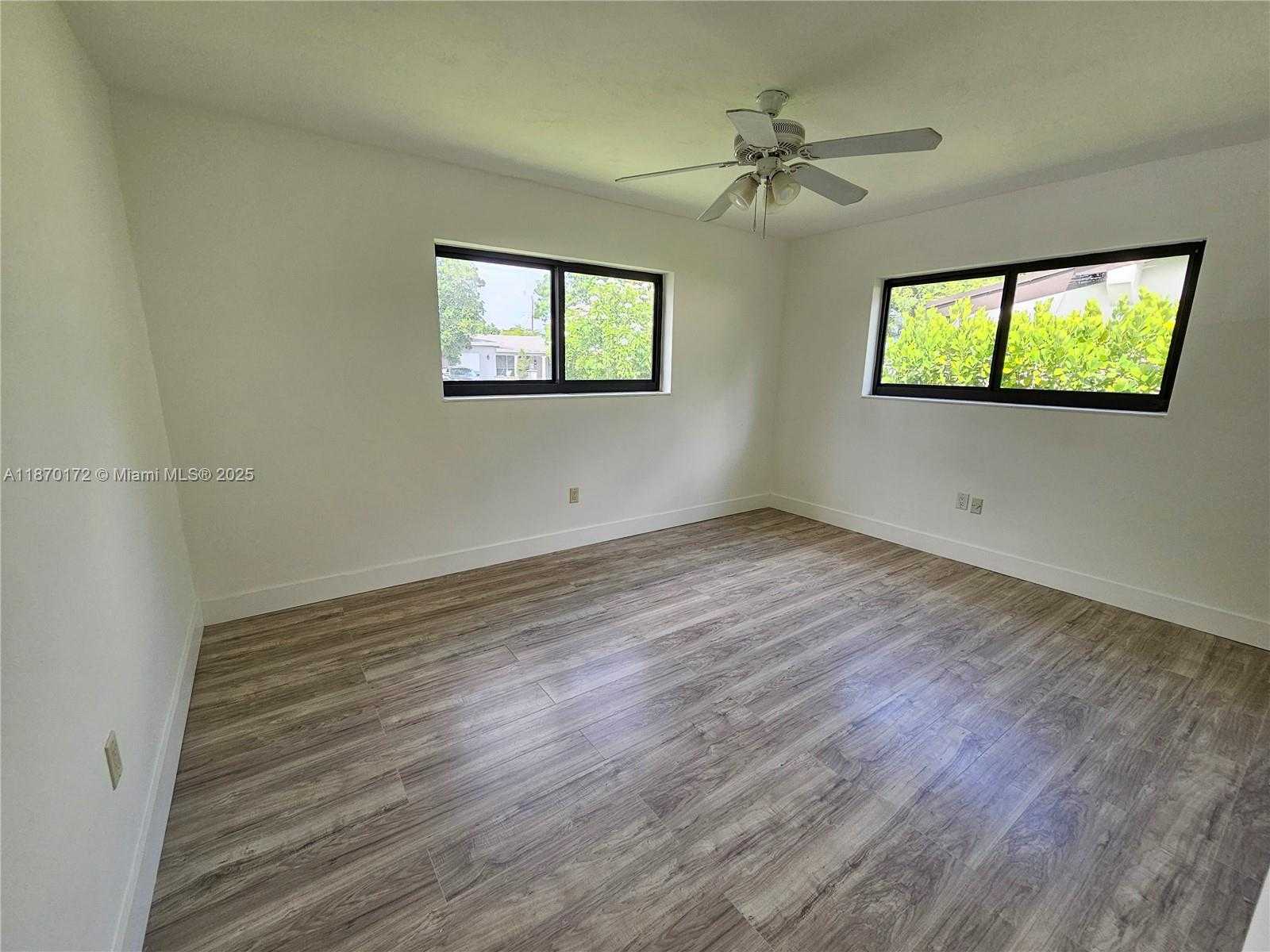 Small Image of 7908 GRANADA BLVD, Miramar Number 9