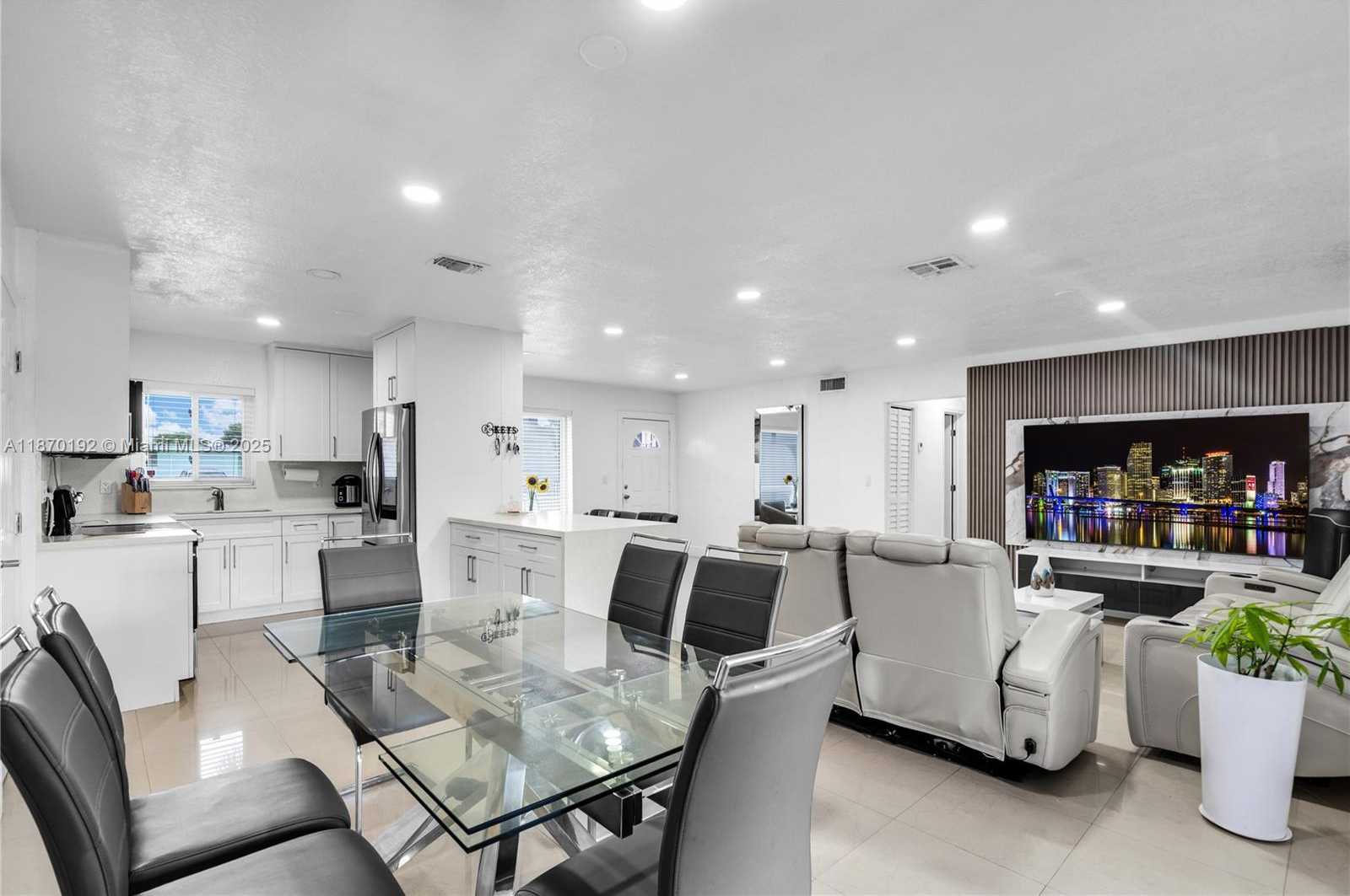 Small Image of 4510 NORTH WEST 168TH TER, Miami Gardens Number 9