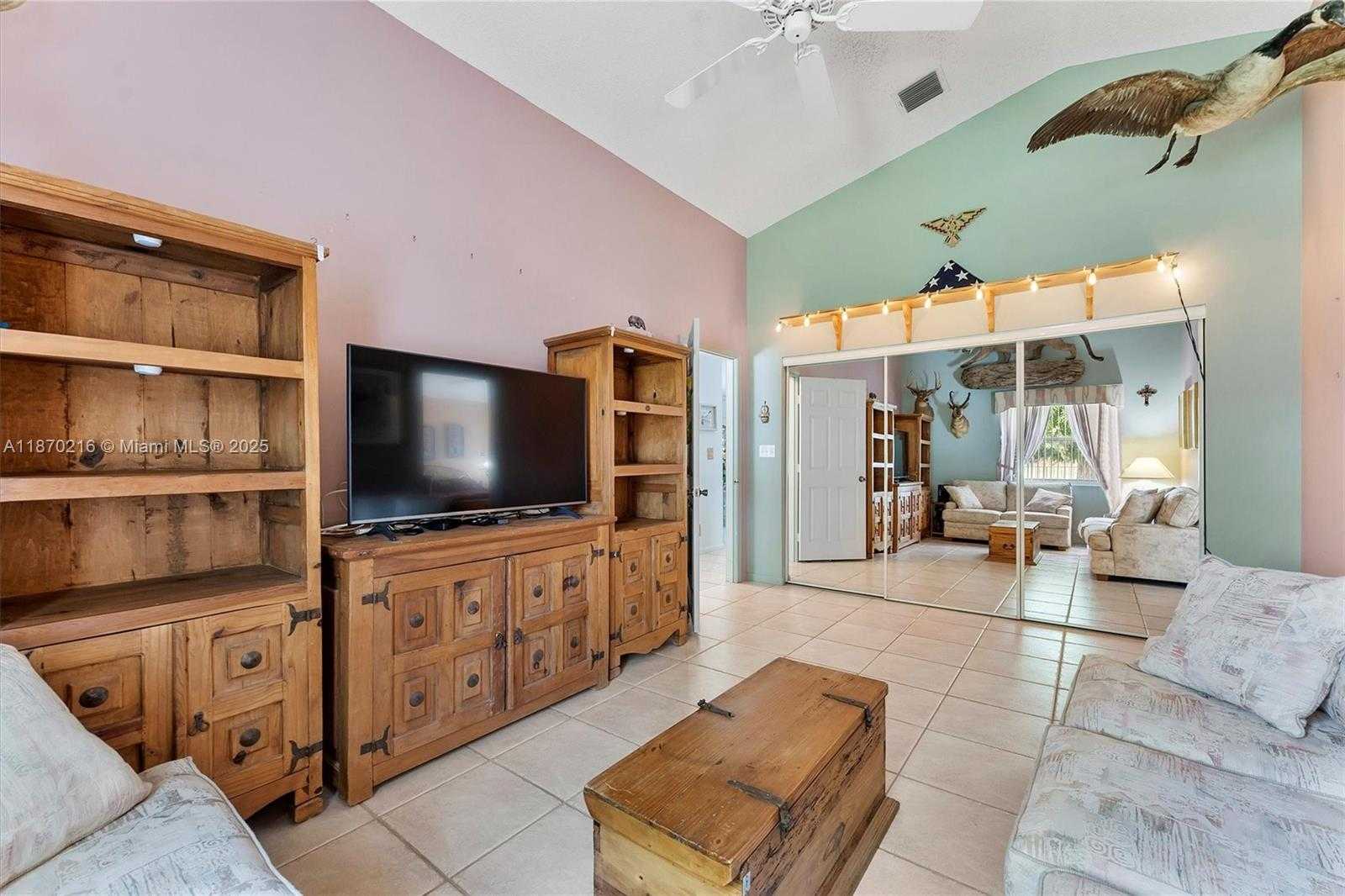 Small Image of 800 CLEARBROOK PARK CIR, Delray Beach Number 28