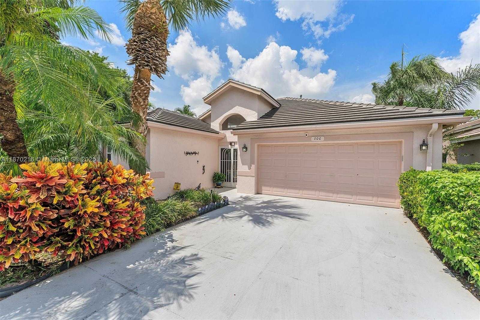 Small Image of 800 CLEARBROOK PARK CIR, Delray Beach Number 3