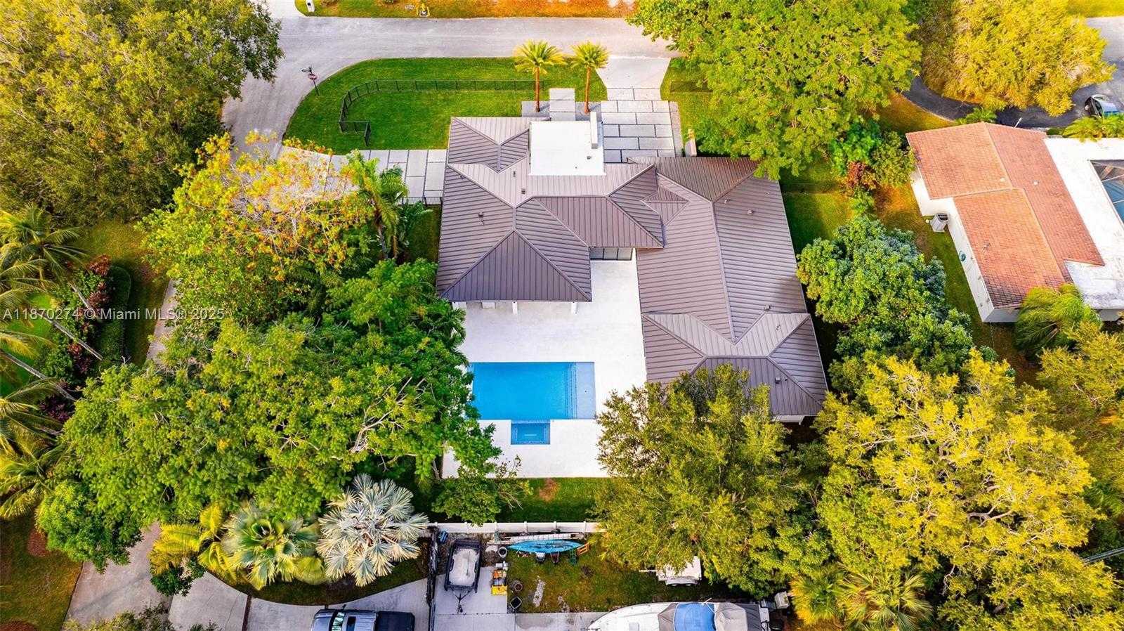 Small Image of 7530 SOUTH WEST 134TH ST, Pinecrest Number 41