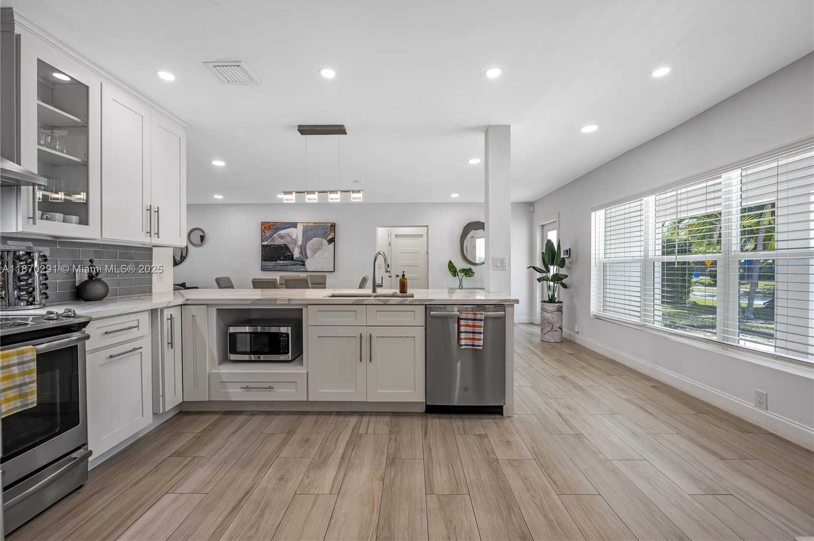 Small Image of 1785 NORTH EAST 15TH ST, Fort Lauderdale Number 12