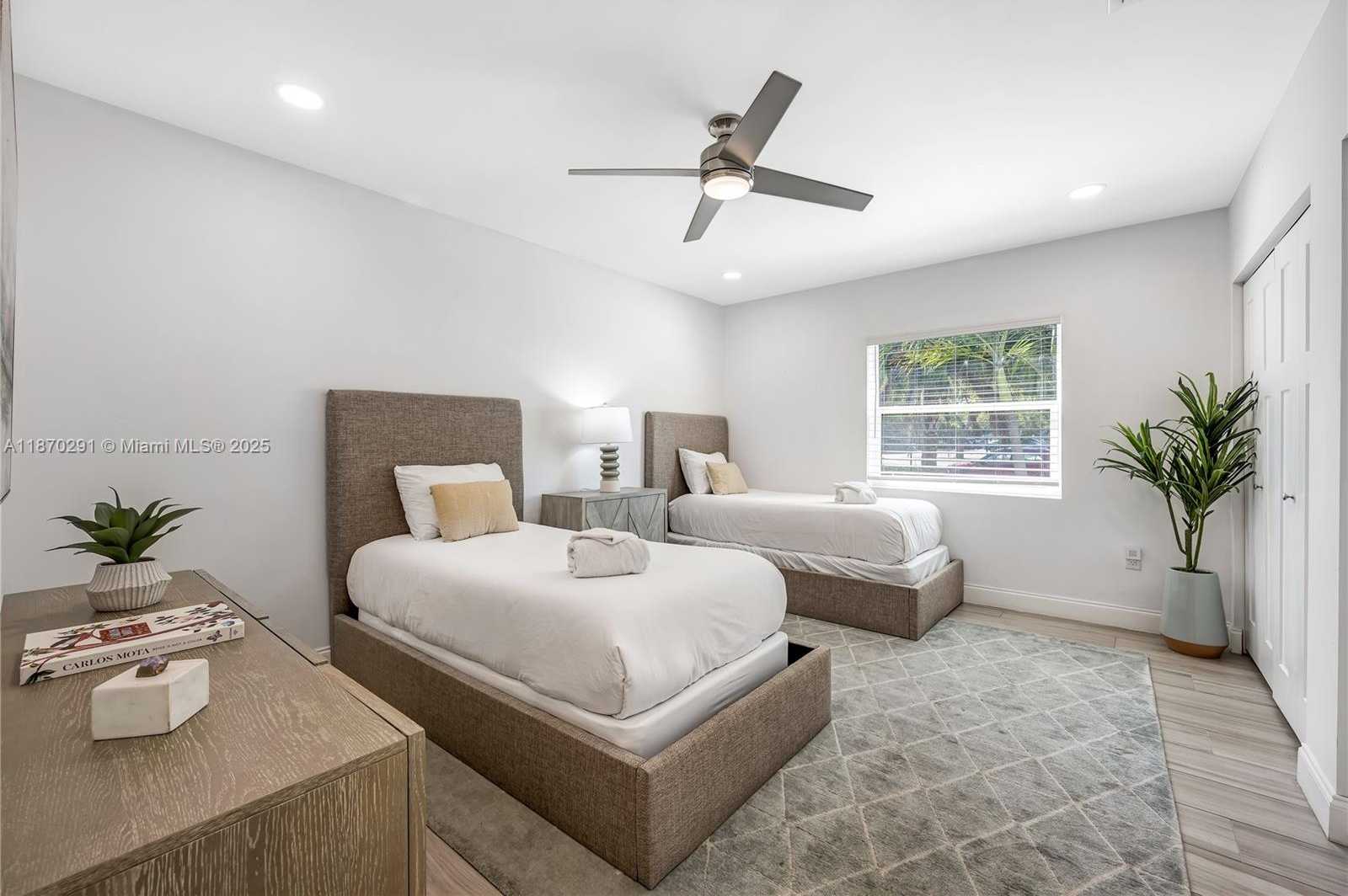 Small Image of 1785 NORTH EAST 15TH ST, Fort Lauderdale Number 16