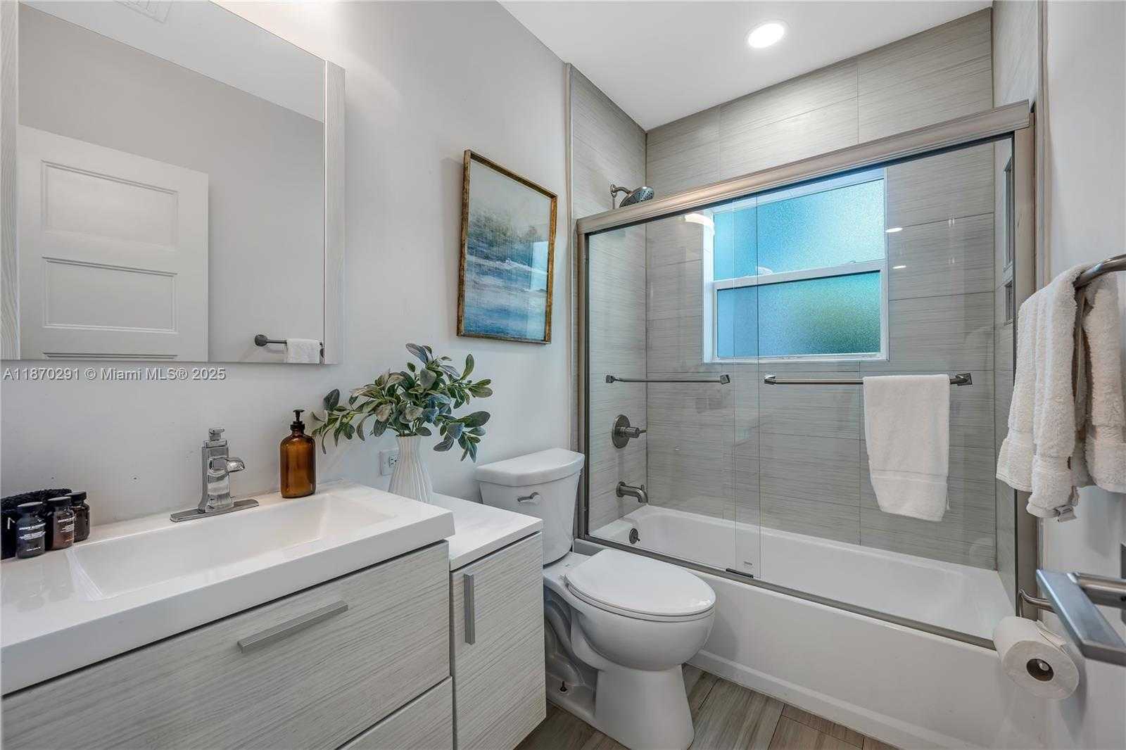 Small Image of 1785 NORTH EAST 15TH ST, Fort Lauderdale Number 29