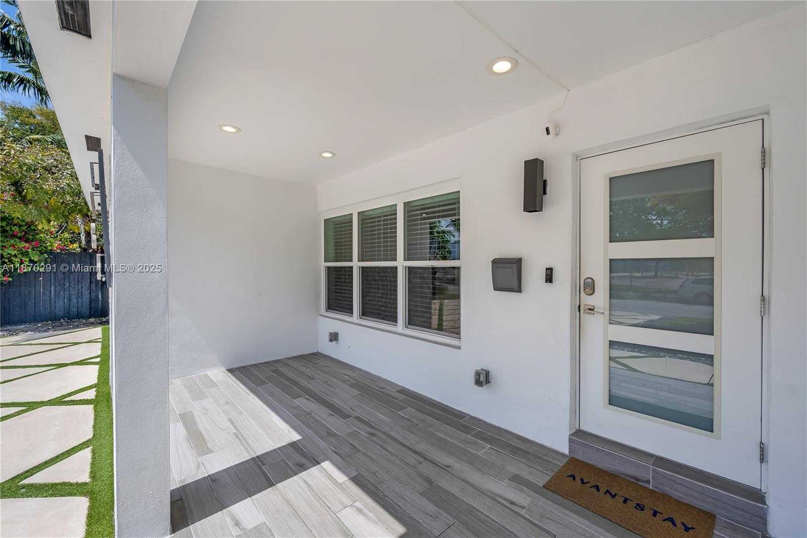 Small Image of 1785 NORTH EAST 15TH ST, Fort Lauderdale Number 5