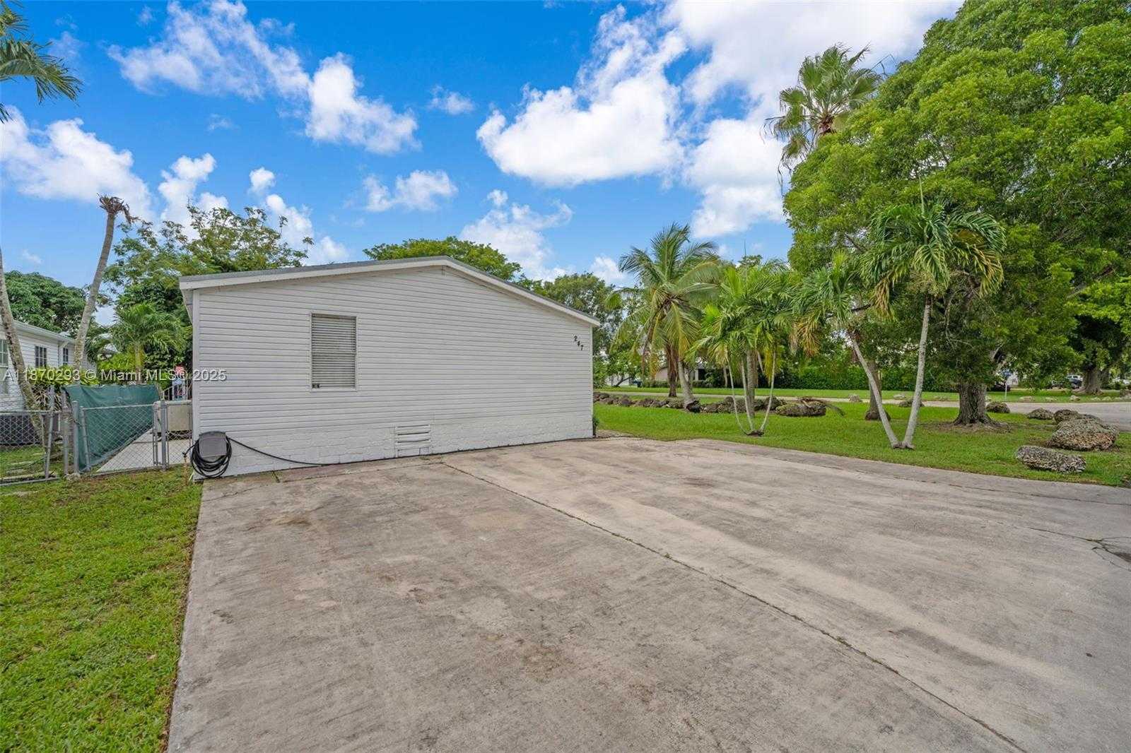 Small Image of 19800 SOUTH WEST 180 AVE #247, Miami Number 2