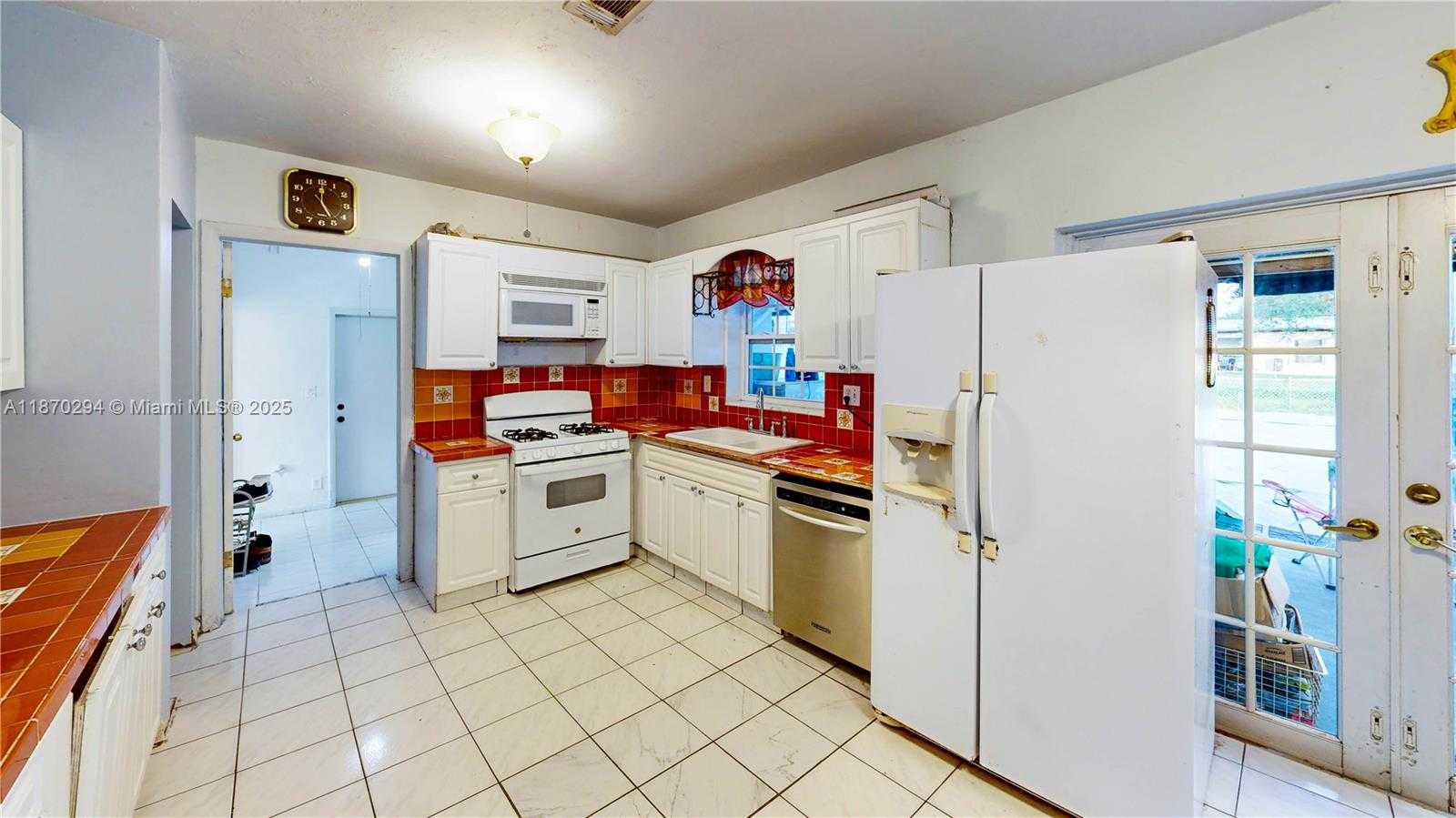 Small Image of 18231 SOUTH WEST 90TH CT, Palmetto Bay Number 11
