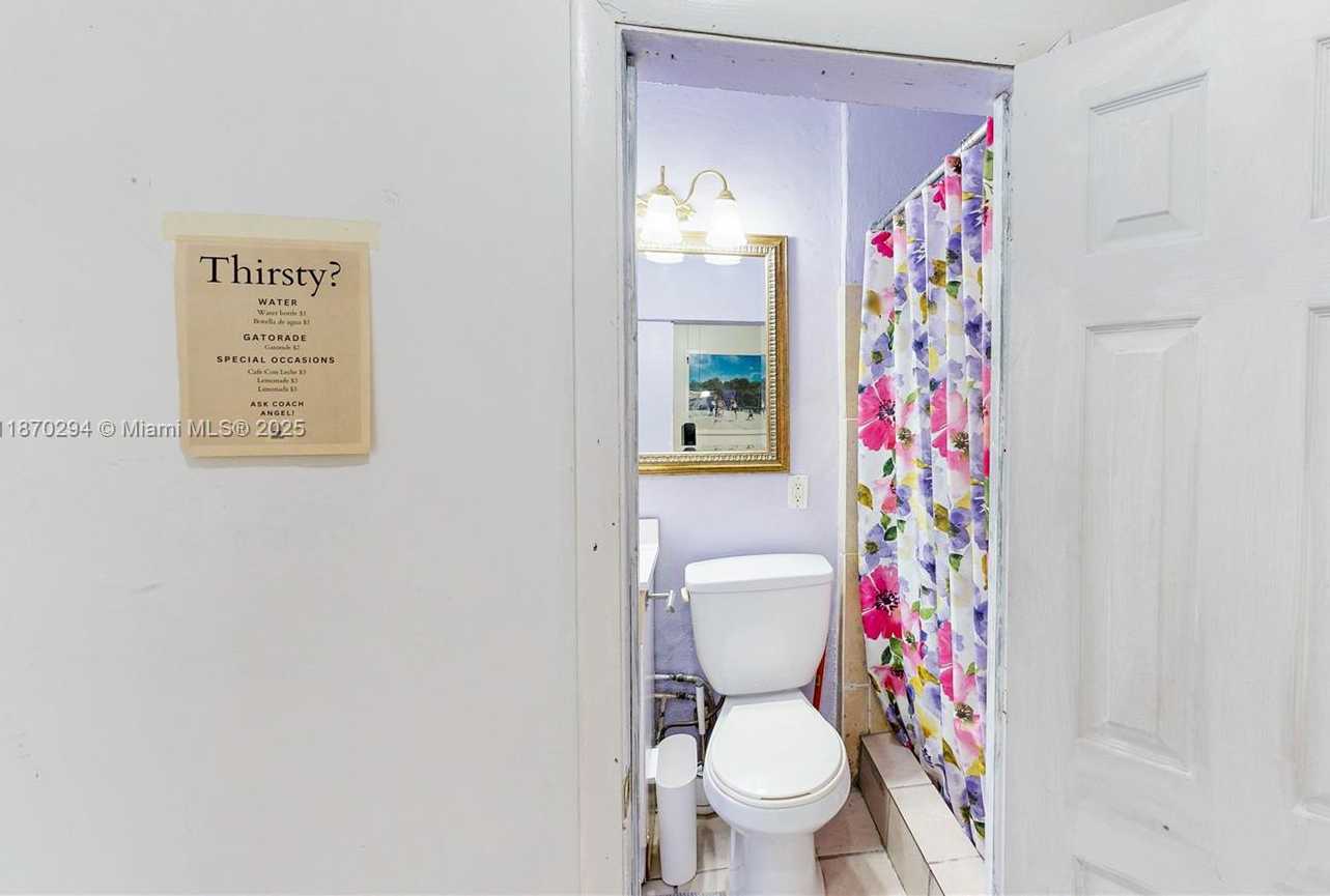 Small Image of 18231 SOUTH WEST 90TH CT, Palmetto Bay Number 14
