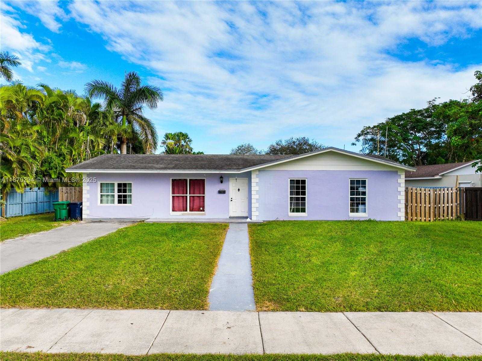 Small Image of 18231 SOUTH WEST 90TH CT, Palmetto Bay Number 2
