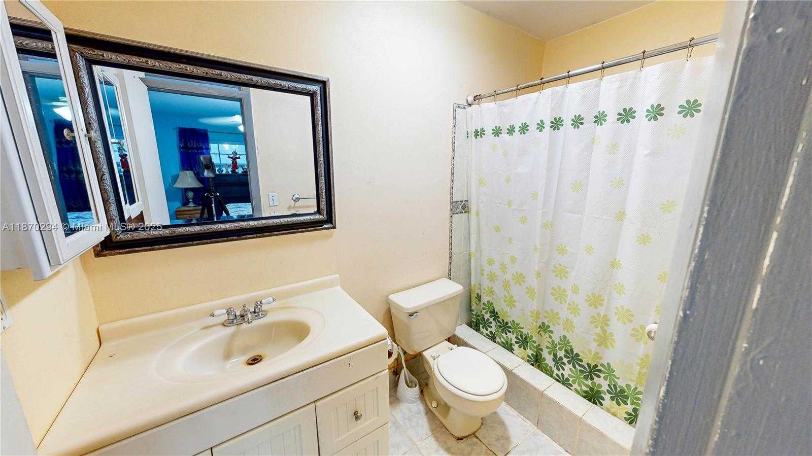 Small Image of 18231 SOUTH WEST 90TH CT, Palmetto Bay Number 26