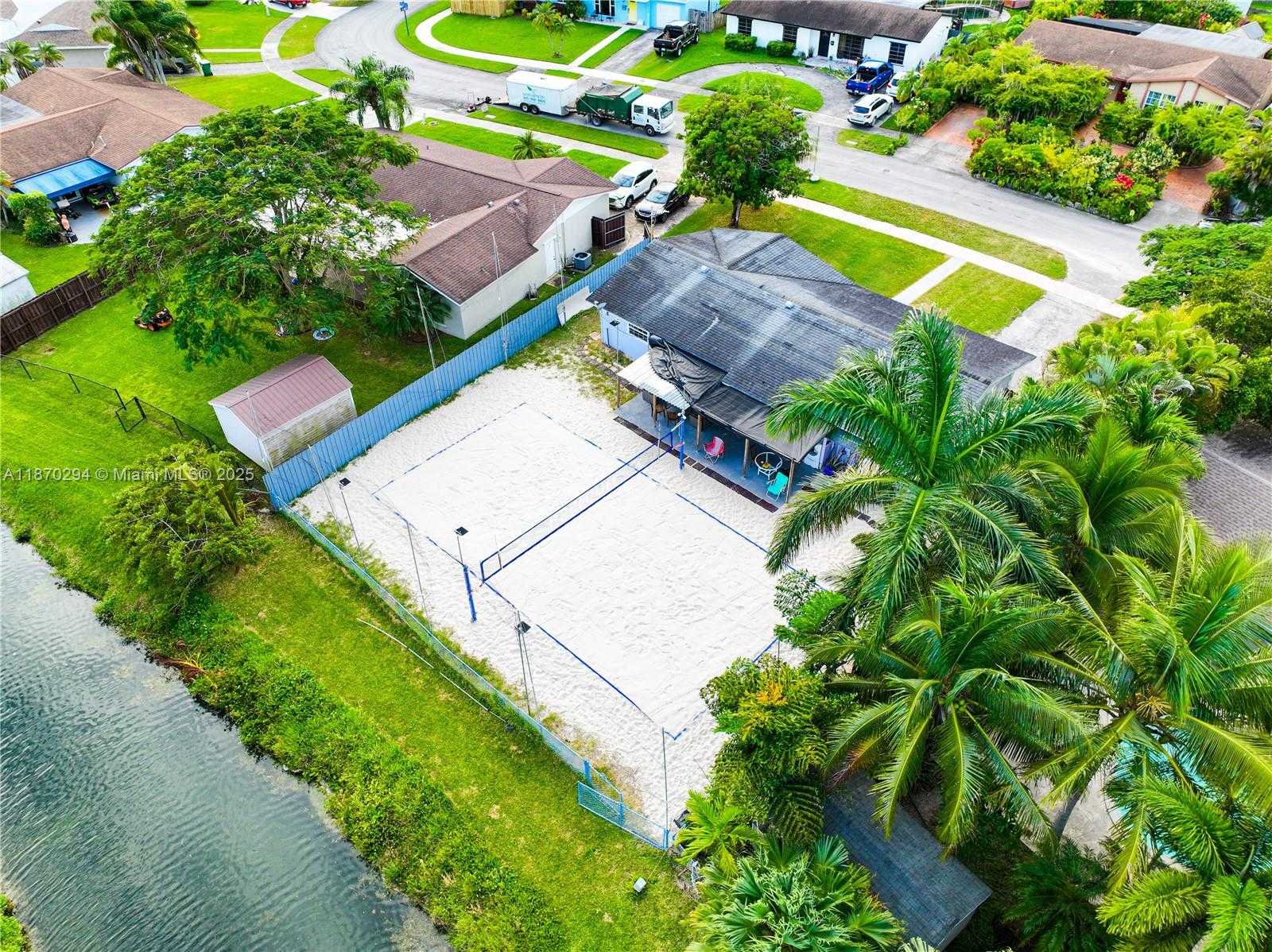 Small Image of 18231 SOUTH WEST 90TH CT, Palmetto Bay Number 32