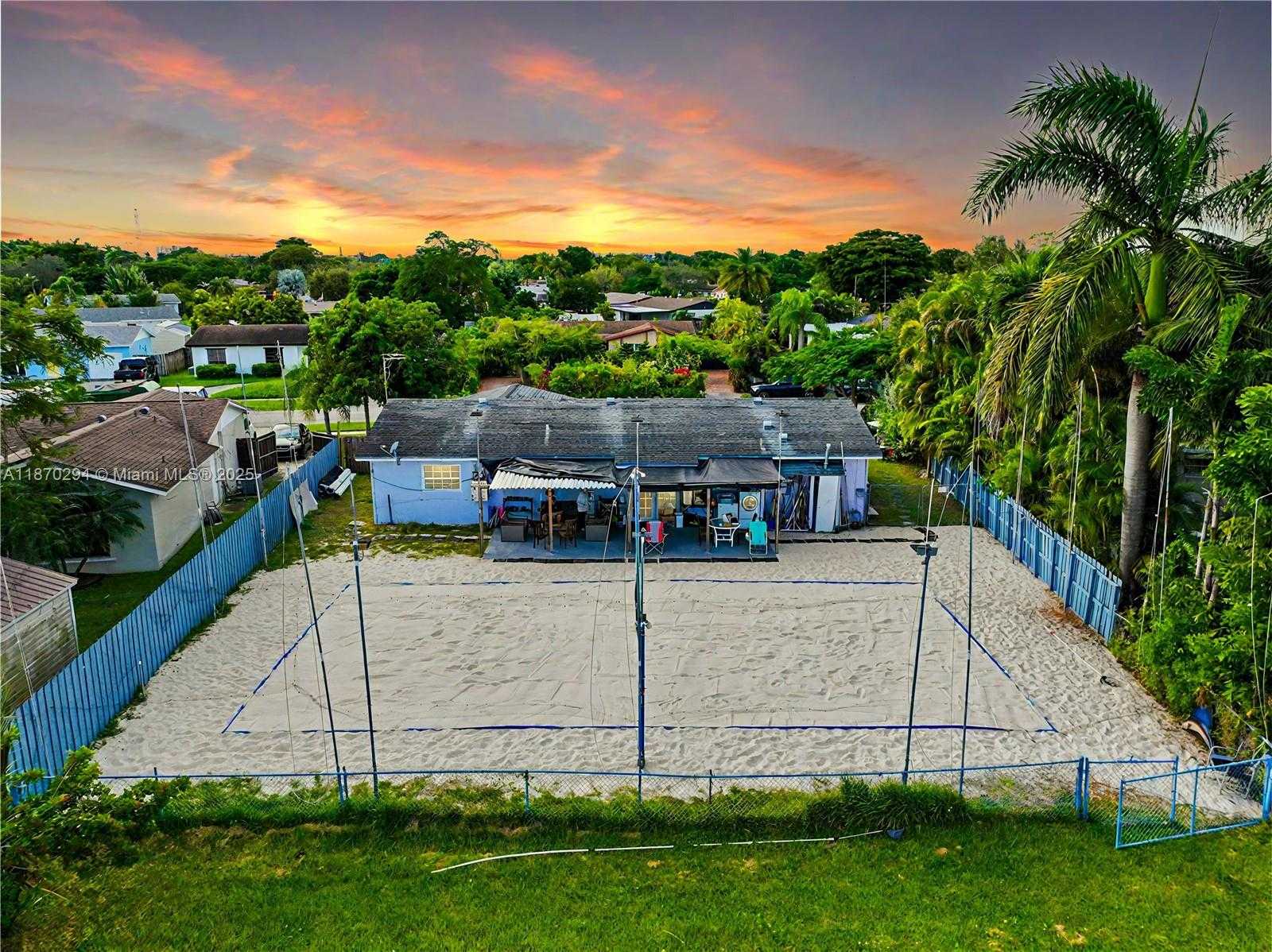 Small Image of 18231 SOUTH WEST 90TH CT, Palmetto Bay Number 33