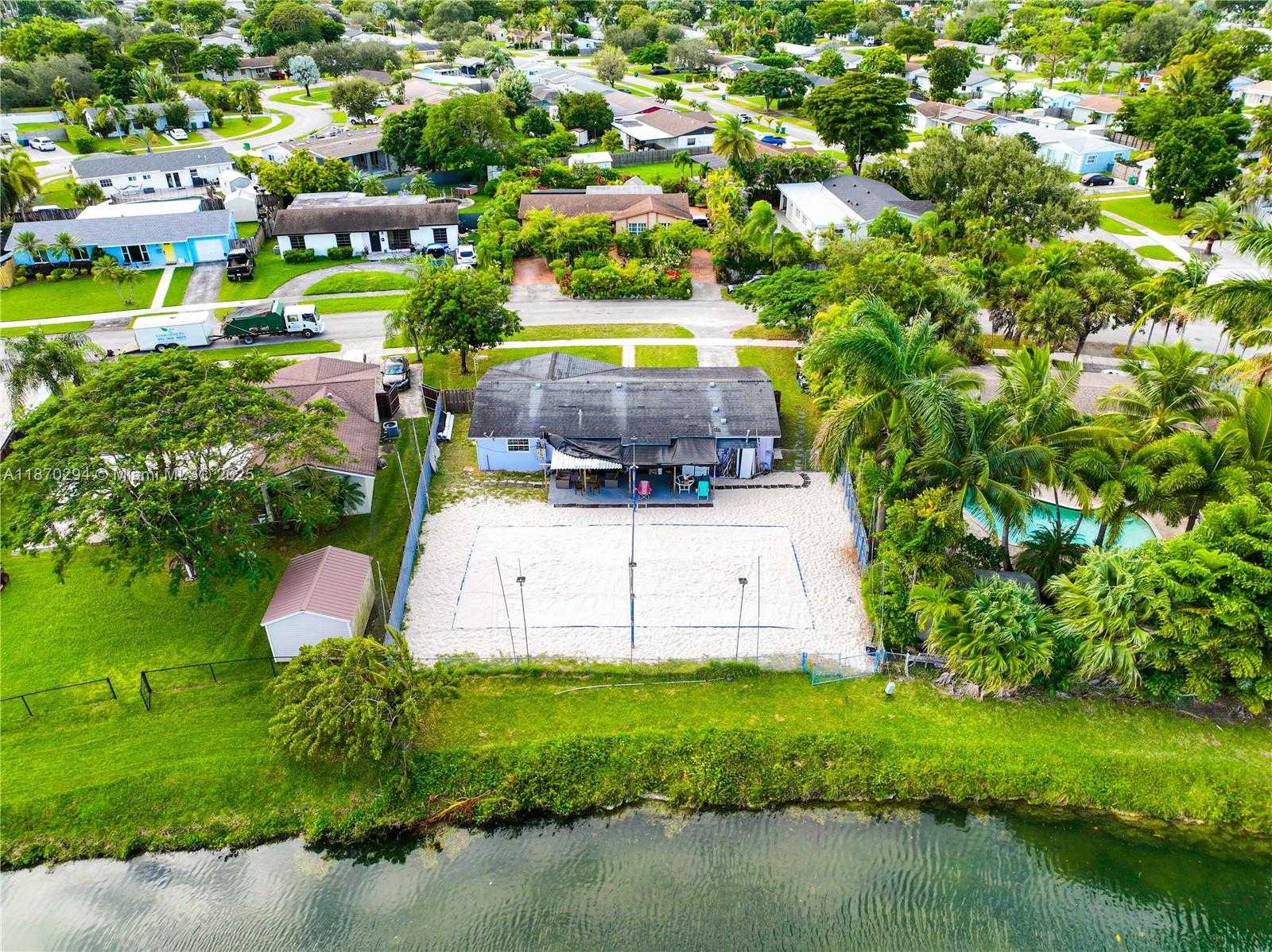 Small Image of 18231 SOUTH WEST 90TH CT, Palmetto Bay Number 41