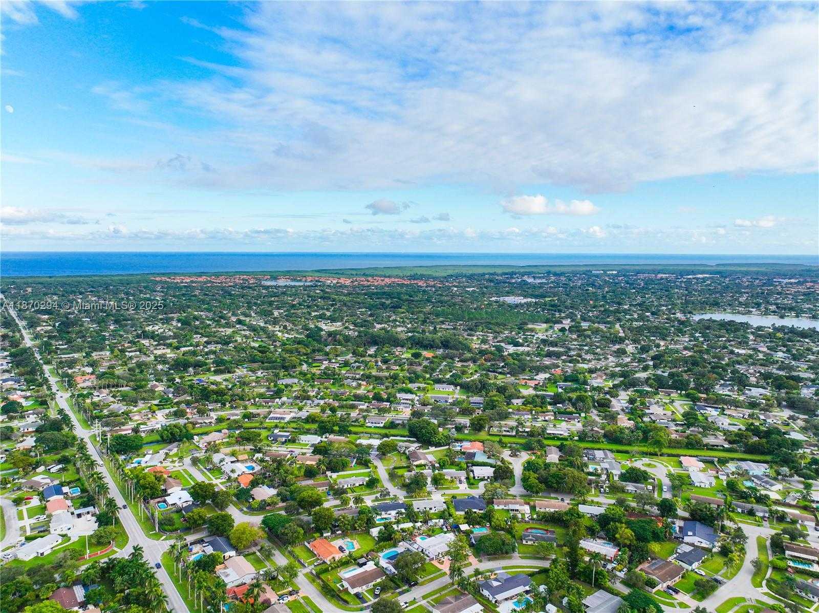 Small Image of 18231 SOUTH WEST 90TH CT, Palmetto Bay Number 52