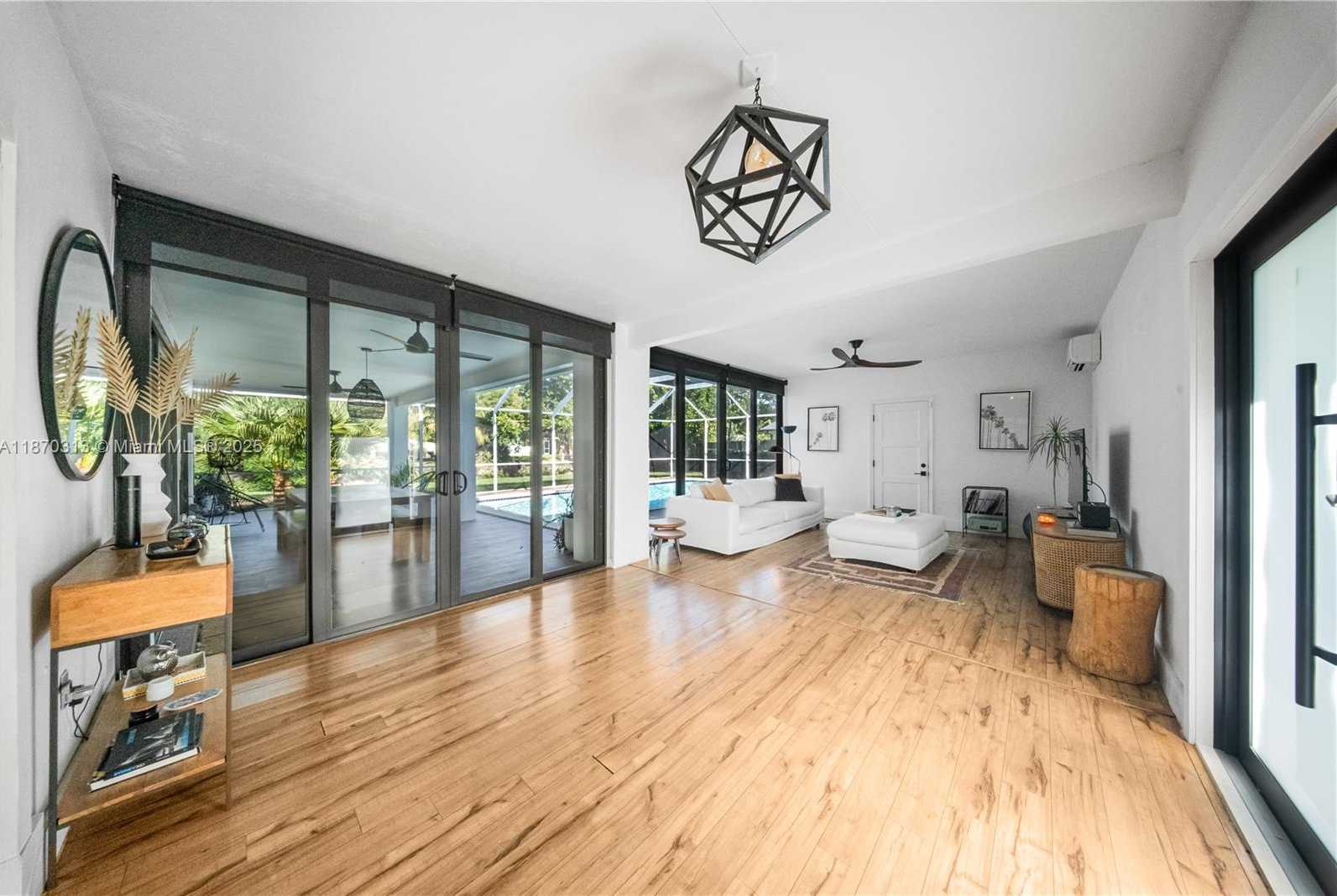 Small Image of 16900 SOUTH WEST 87TH AVE, Palmetto Bay Number 5