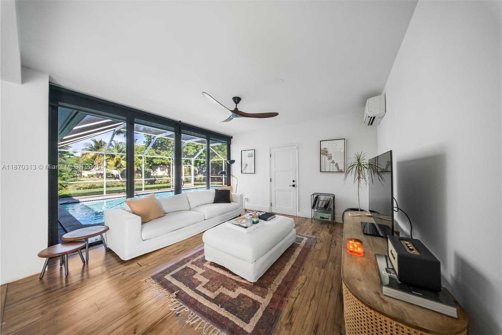 Small Image of 16900 SOUTH WEST 87TH AVE, Palmetto Bay Number 7