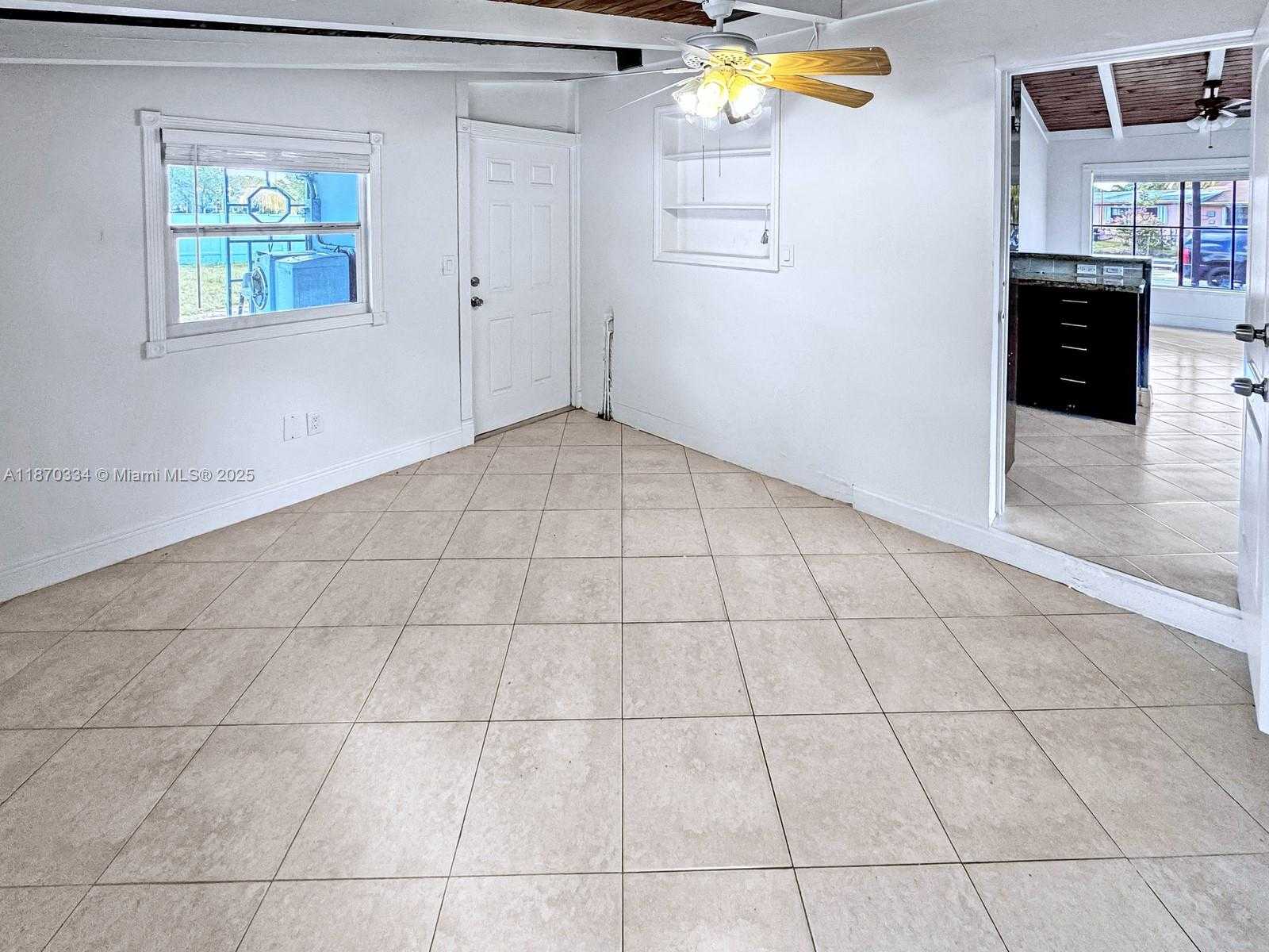 Small Image of 2861 DAVIE BLVD, Fort Lauderdale Number 11