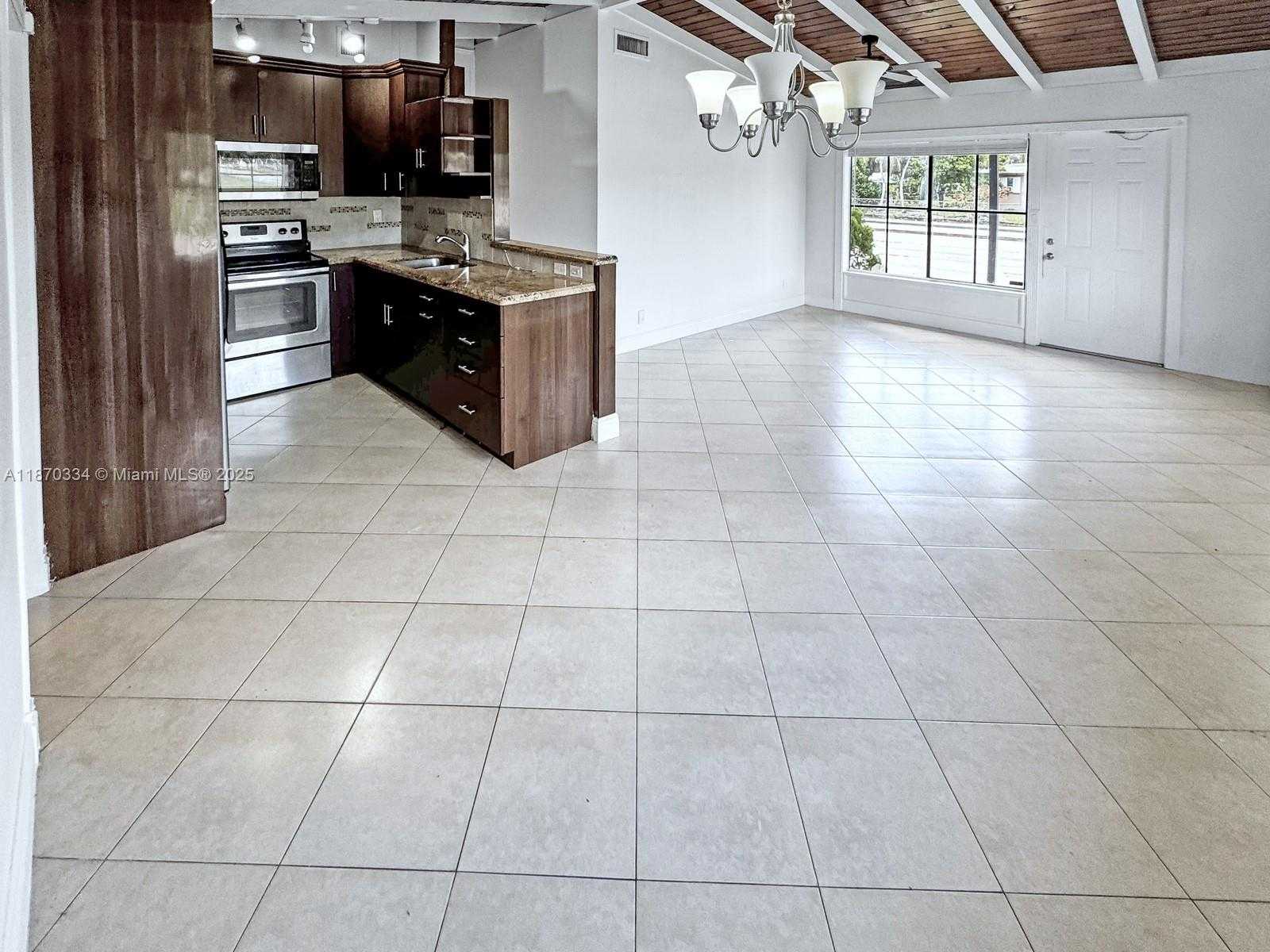 Small Image of 2861 DAVIE BLVD, Fort Lauderdale Number 12