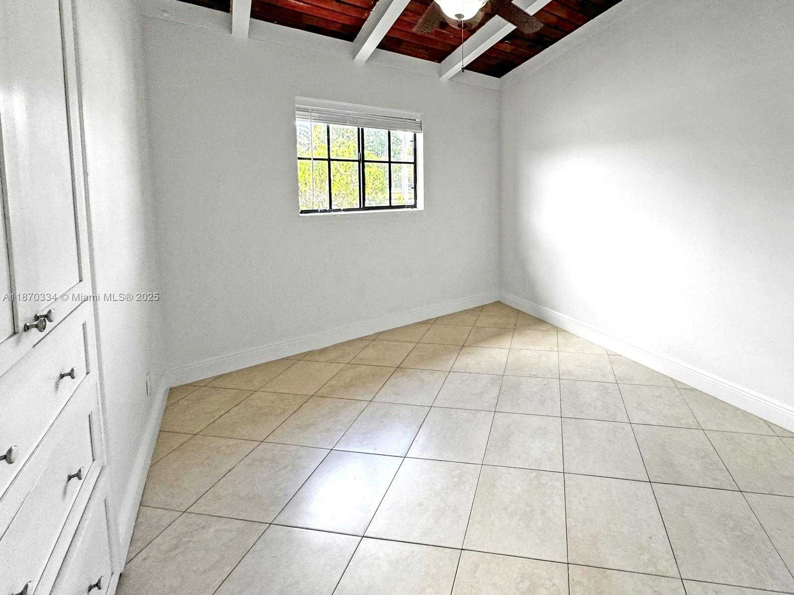 Small Image of 2861 DAVIE BLVD, Fort Lauderdale Number 15