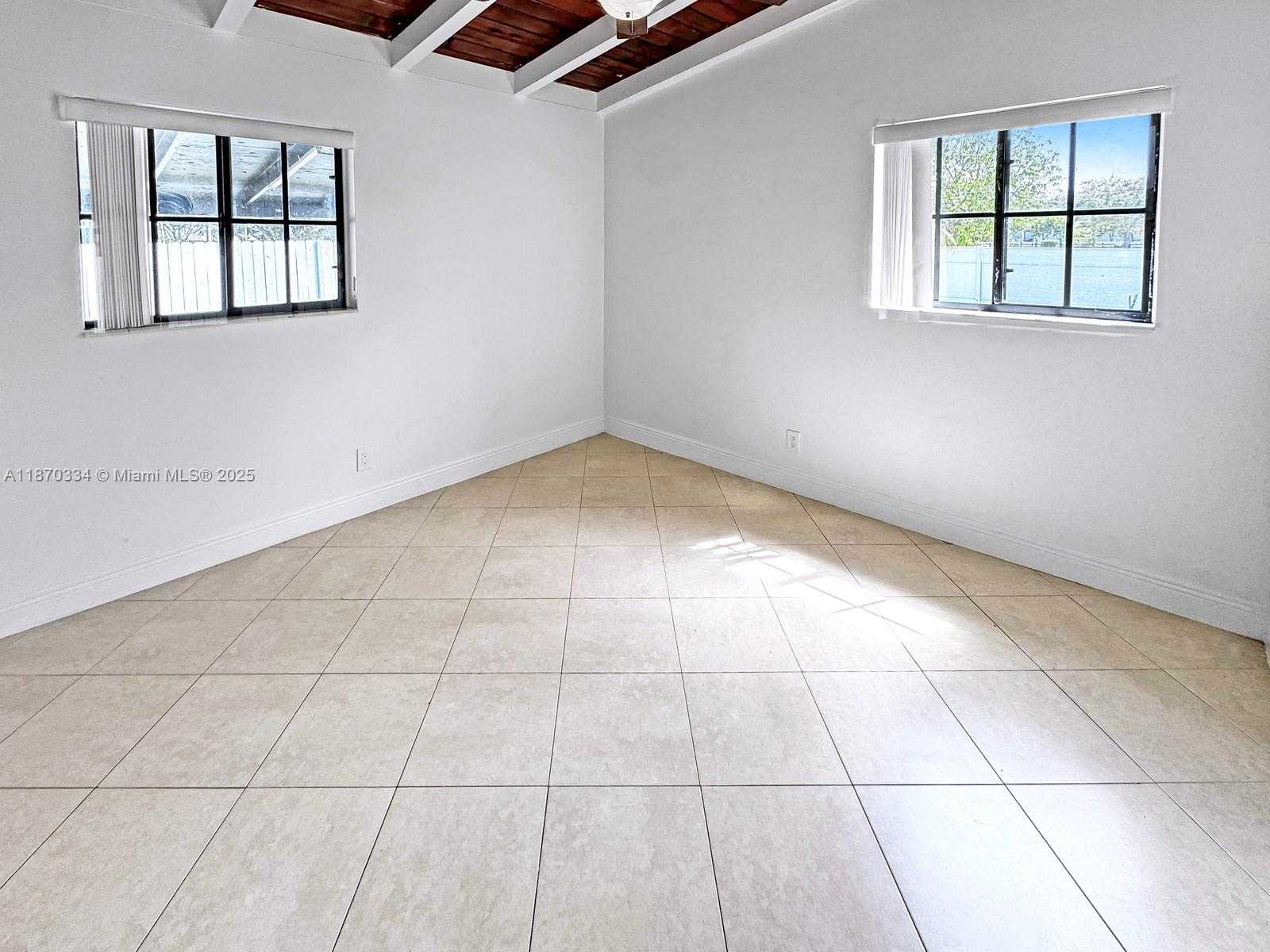 Small Image of 2861 DAVIE BLVD, Fort Lauderdale Number 17