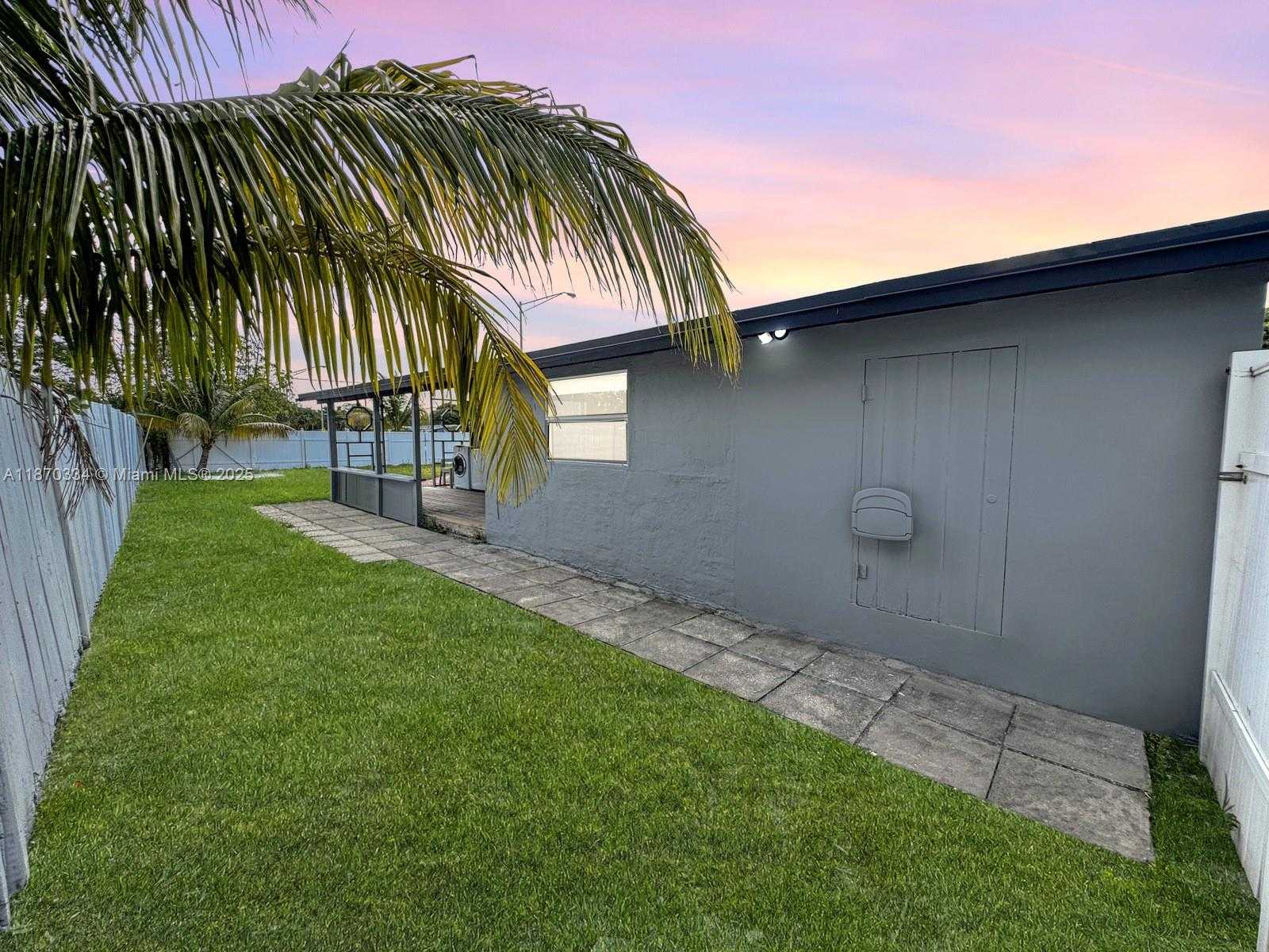 Small Image of 2861 DAVIE BLVD, Fort Lauderdale Number 28
