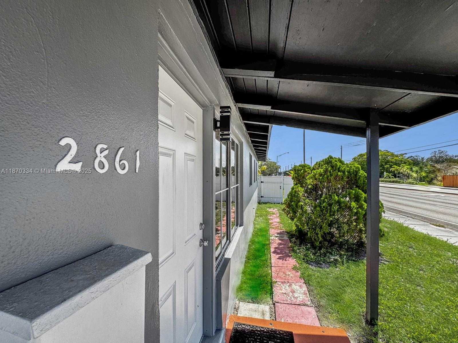 Small Image of 2861 DAVIE BLVD, Fort Lauderdale Number 3
