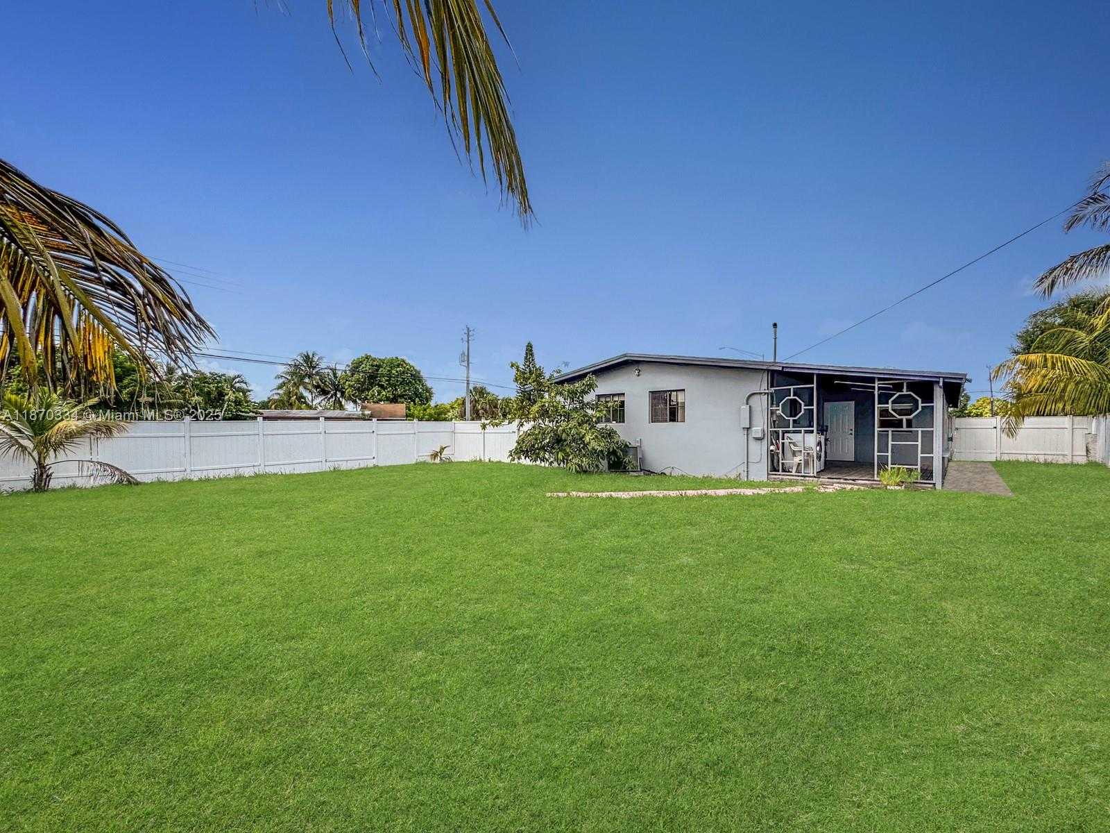 Small Image of 2861 DAVIE BLVD, Fort Lauderdale Number 32