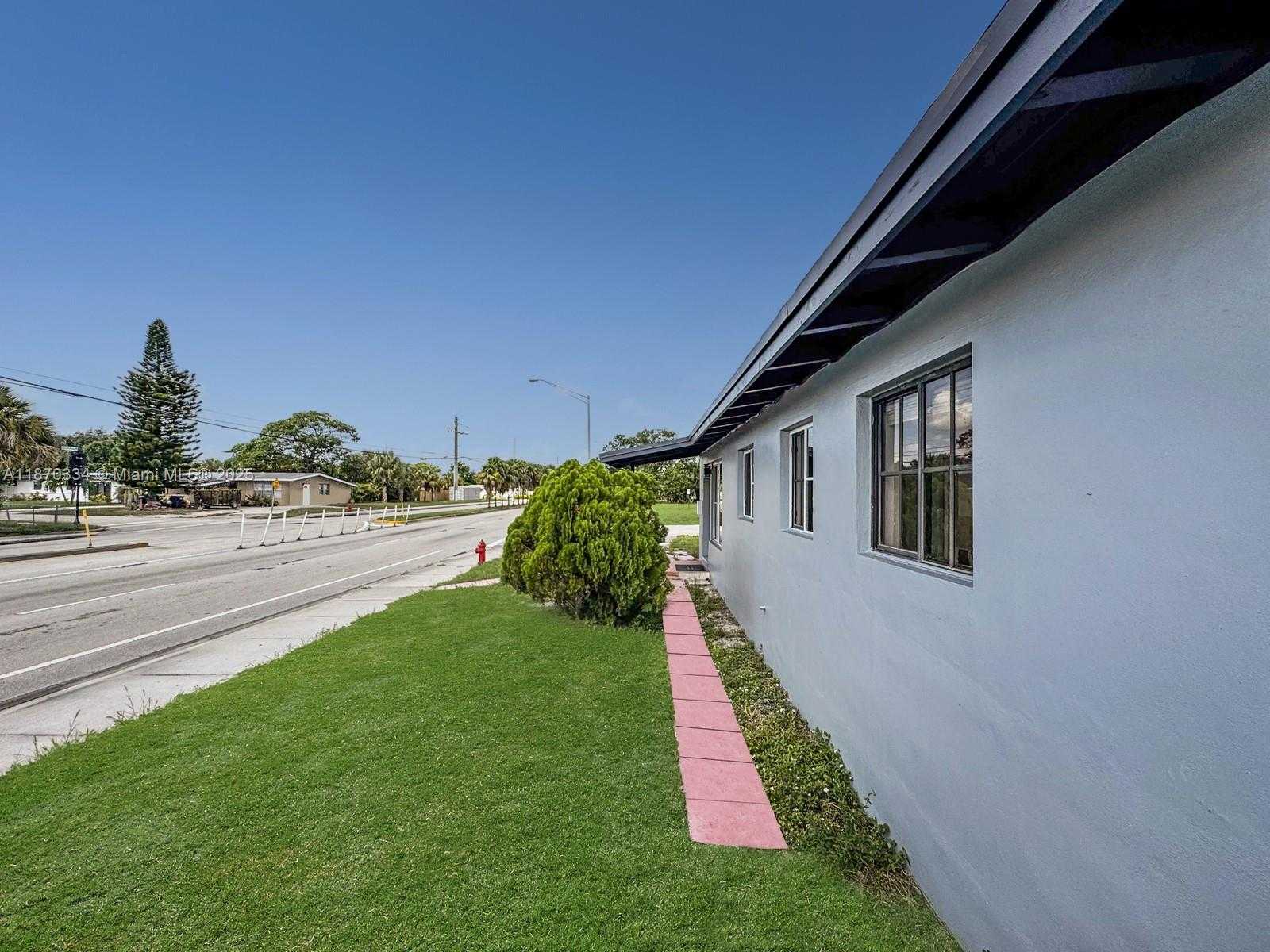 Small Image of 2861 DAVIE BLVD, Fort Lauderdale Number 33