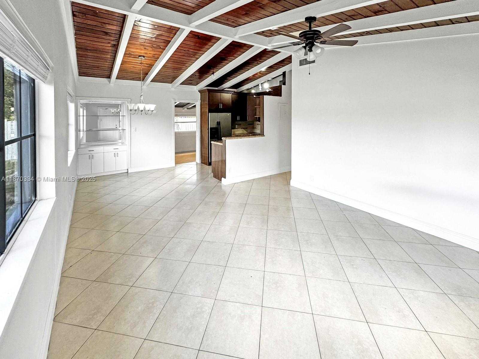 Small Image of 2861 DAVIE BLVD, Fort Lauderdale Number 6