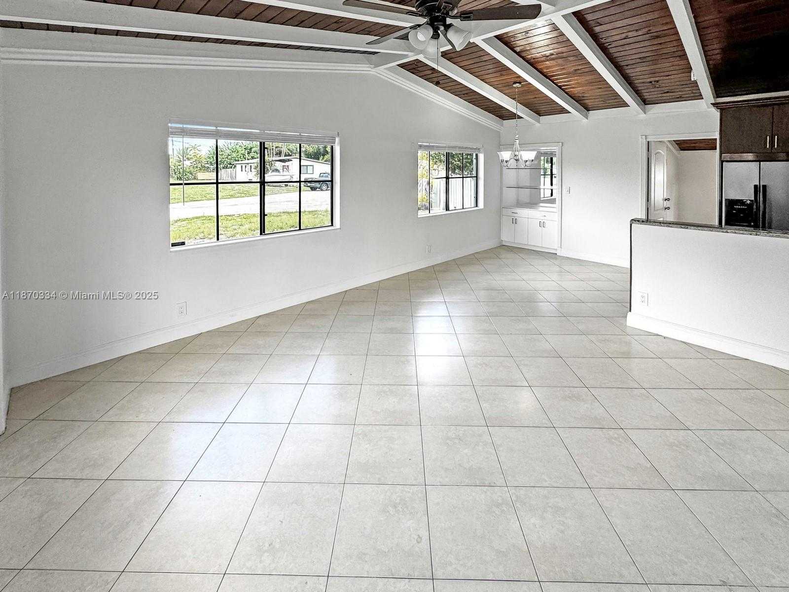 Small Image of 2861 DAVIE BLVD, Fort Lauderdale Number 7