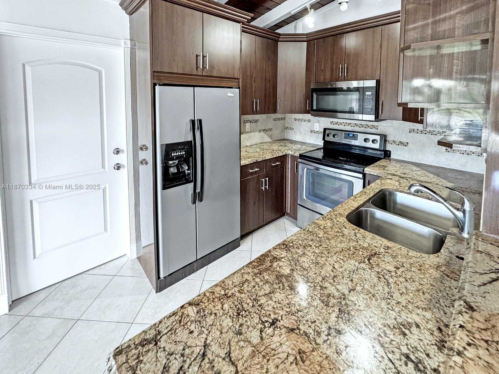 Small Image of 2861 DAVIE BLVD, Fort Lauderdale Number 9