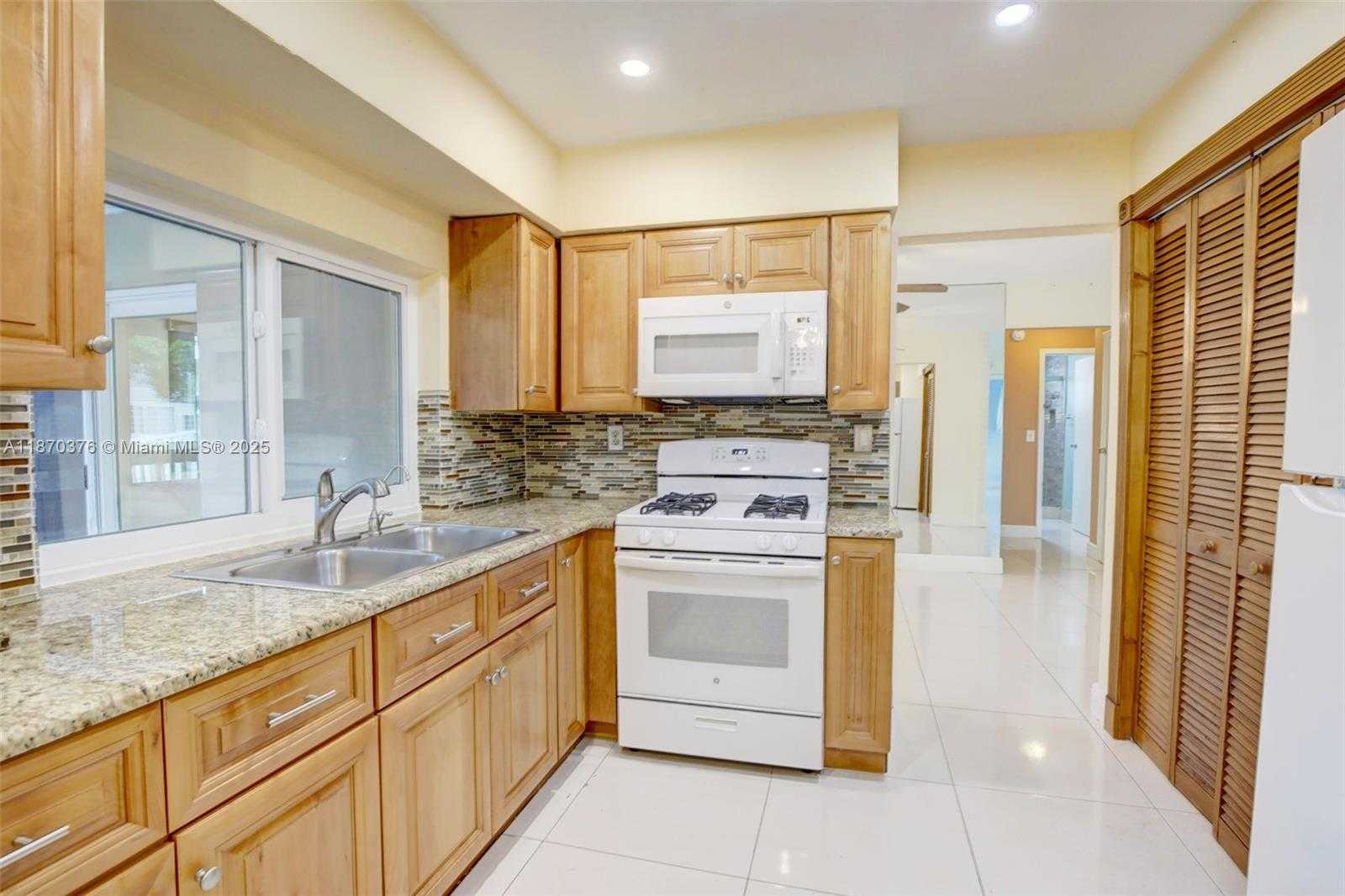 Small Image of 2849 NORTH WEST 87TH AVE, Sunrise Number 11