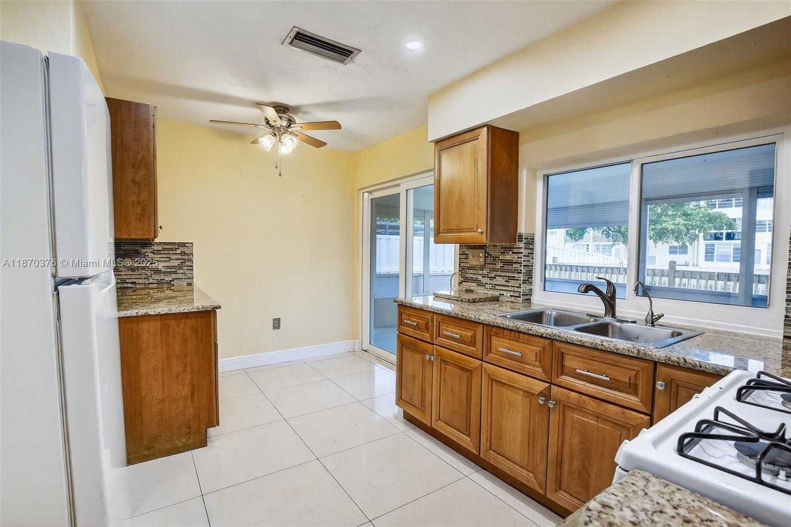 Small Image of 2849 NORTH WEST 87TH AVE, Sunrise Number 9