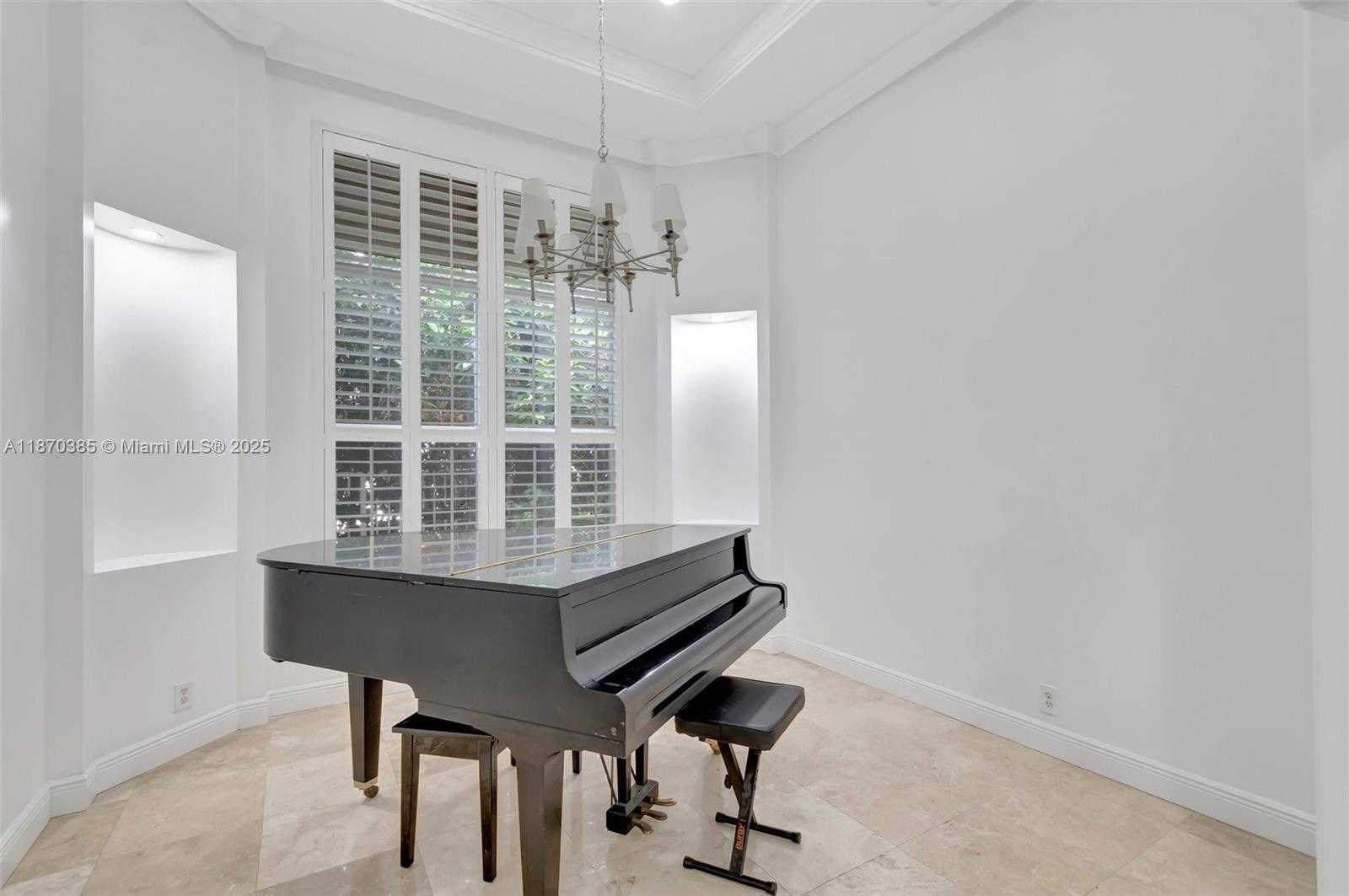 Small Image of 8244 LAKEVIEW DR, West Palm Beach Number 18