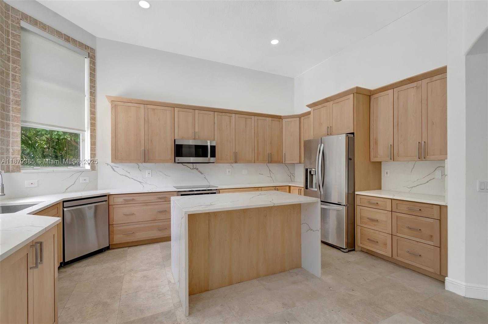 Small Image of 8244 LAKEVIEW DR, West Palm Beach Number 20