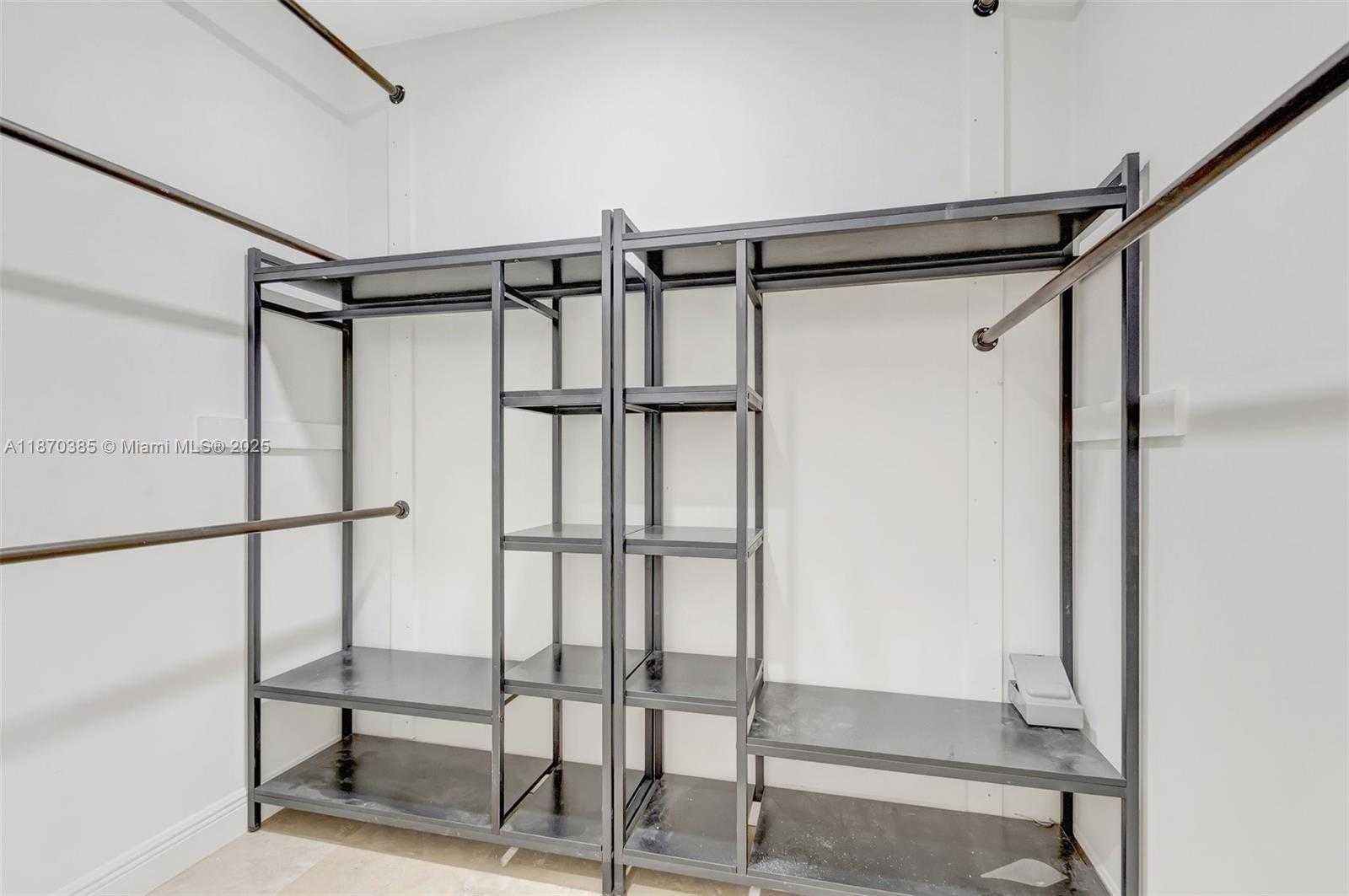 Small Image of 8244 LAKEVIEW DR, West Palm Beach Number 35