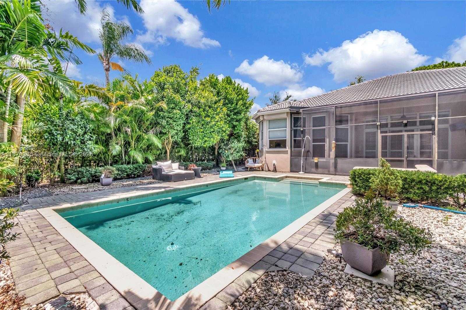 Small Image of 8244 LAKEVIEW DR, West Palm Beach Number 52