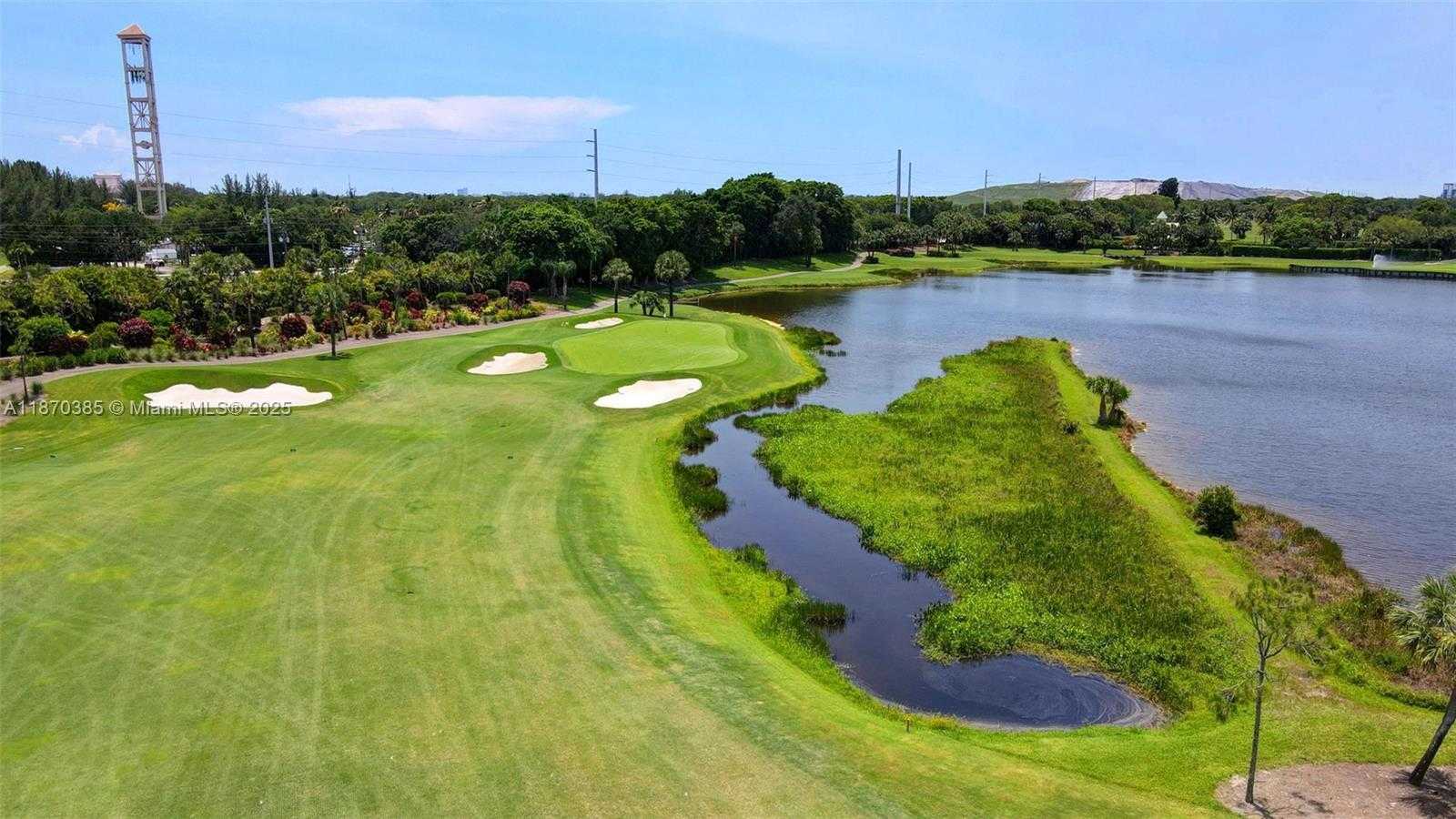 Small Image of 8244 LAKEVIEW DR, West Palm Beach Number 59