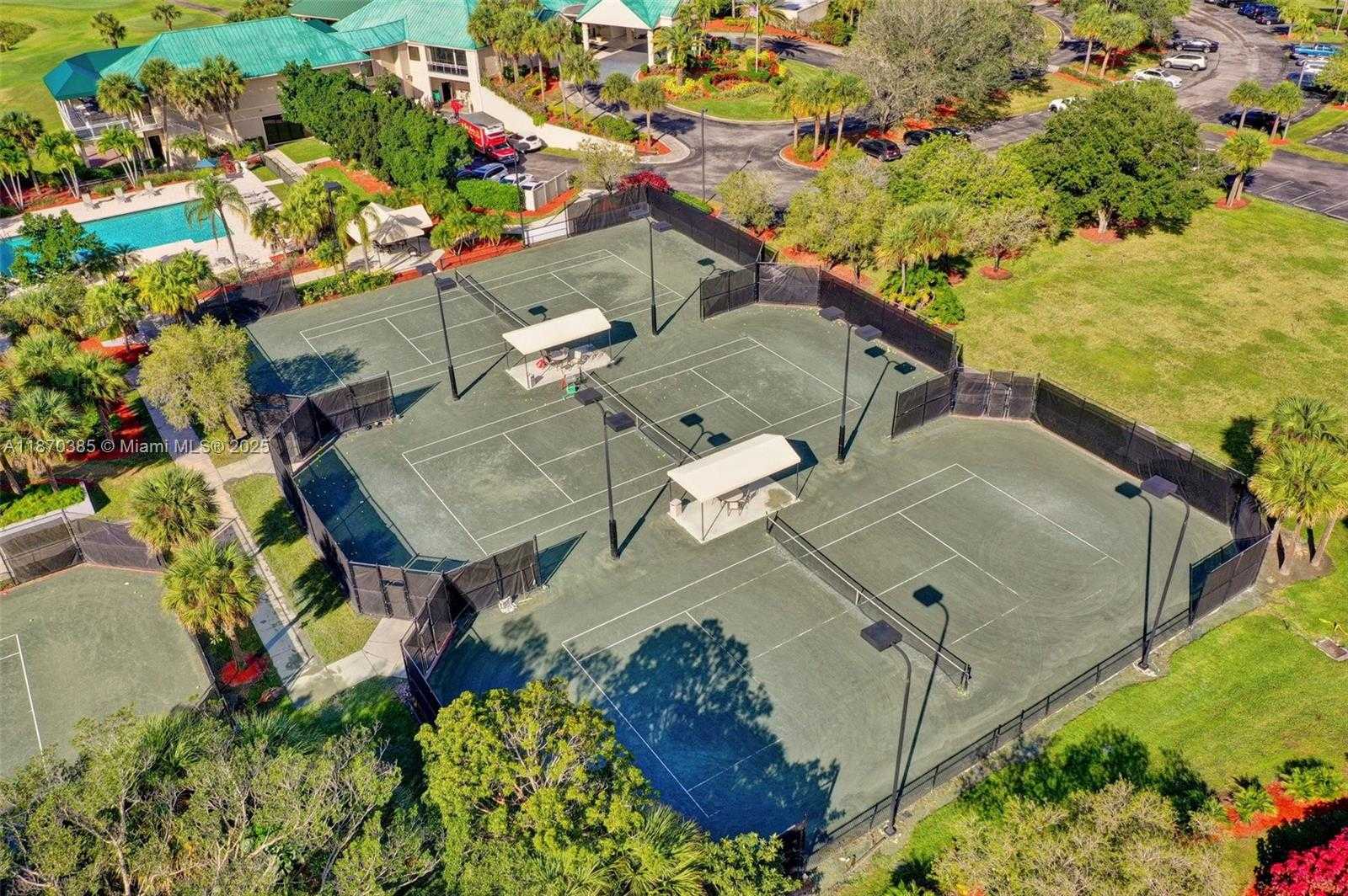 Small Image of 8244 LAKEVIEW DR, West Palm Beach Number 62