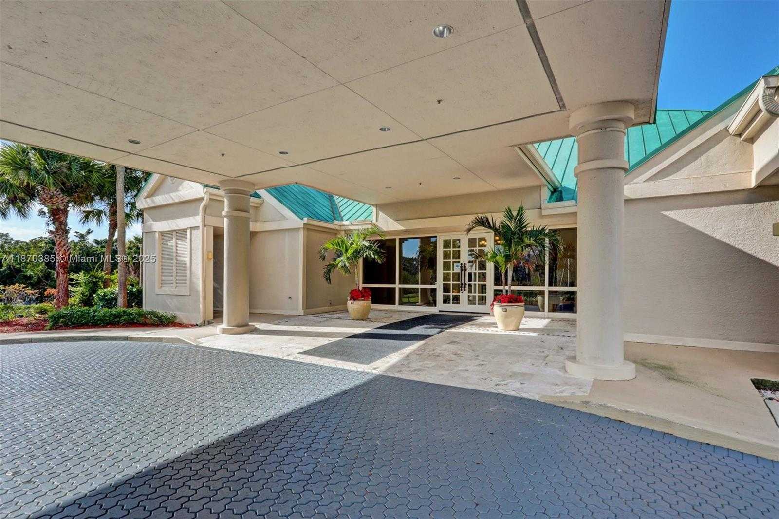 Small Image of 8244 LAKEVIEW DR, West Palm Beach Number 68