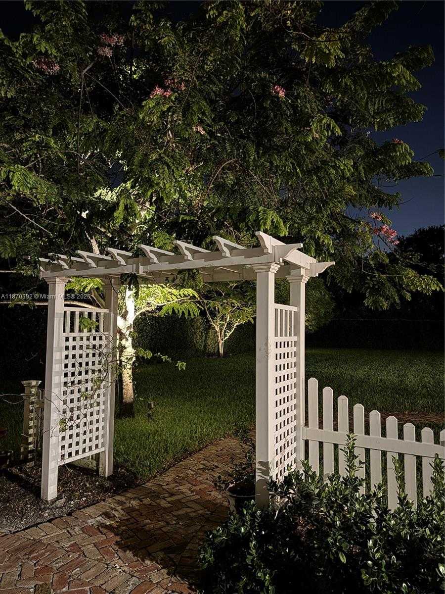 Small Image of 8845 SOUTH WEST 116TH ST, Miami Number 77