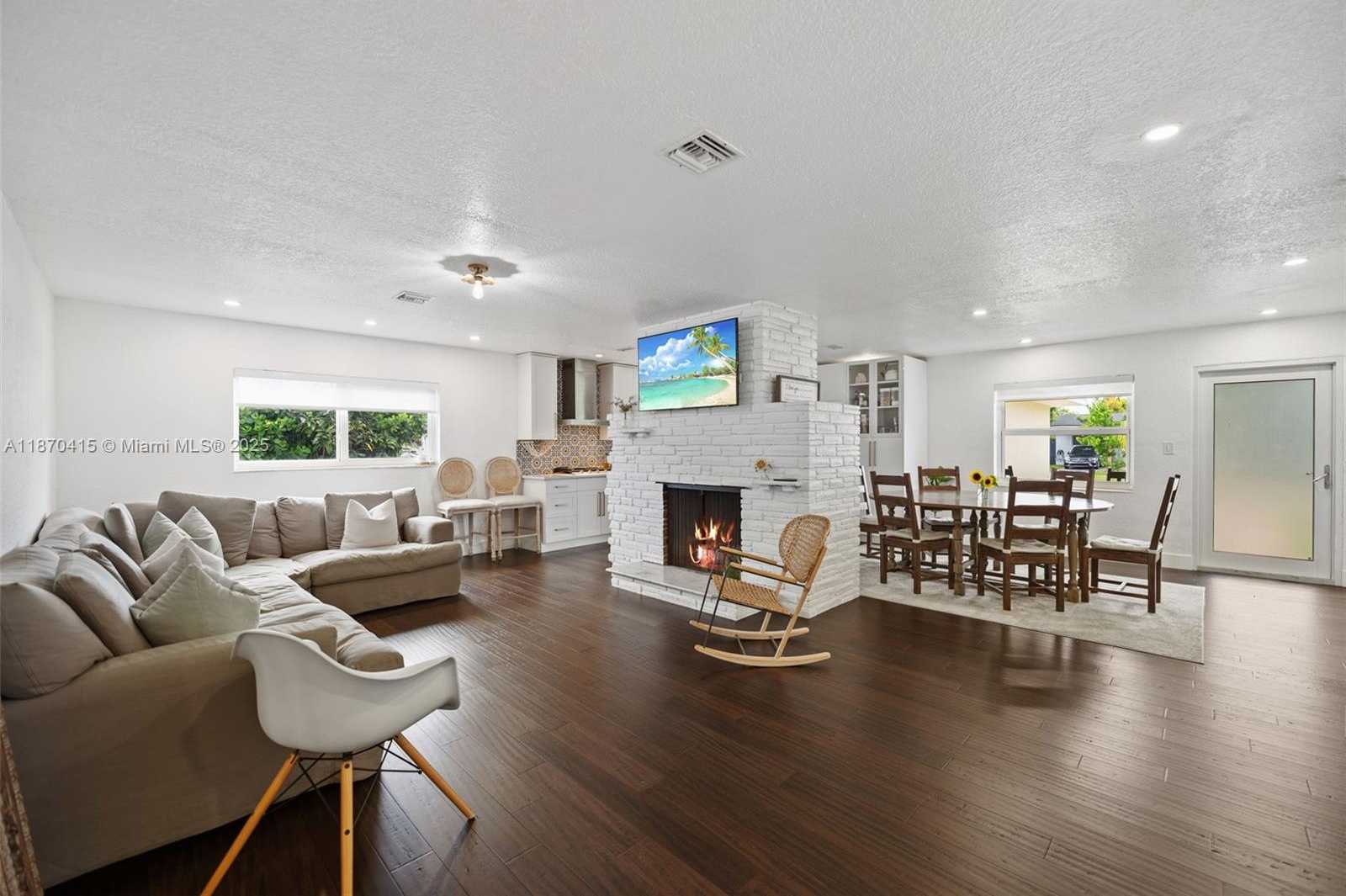 Small Image of 9620 JAMAICA DR, Cutler Bay Number 3