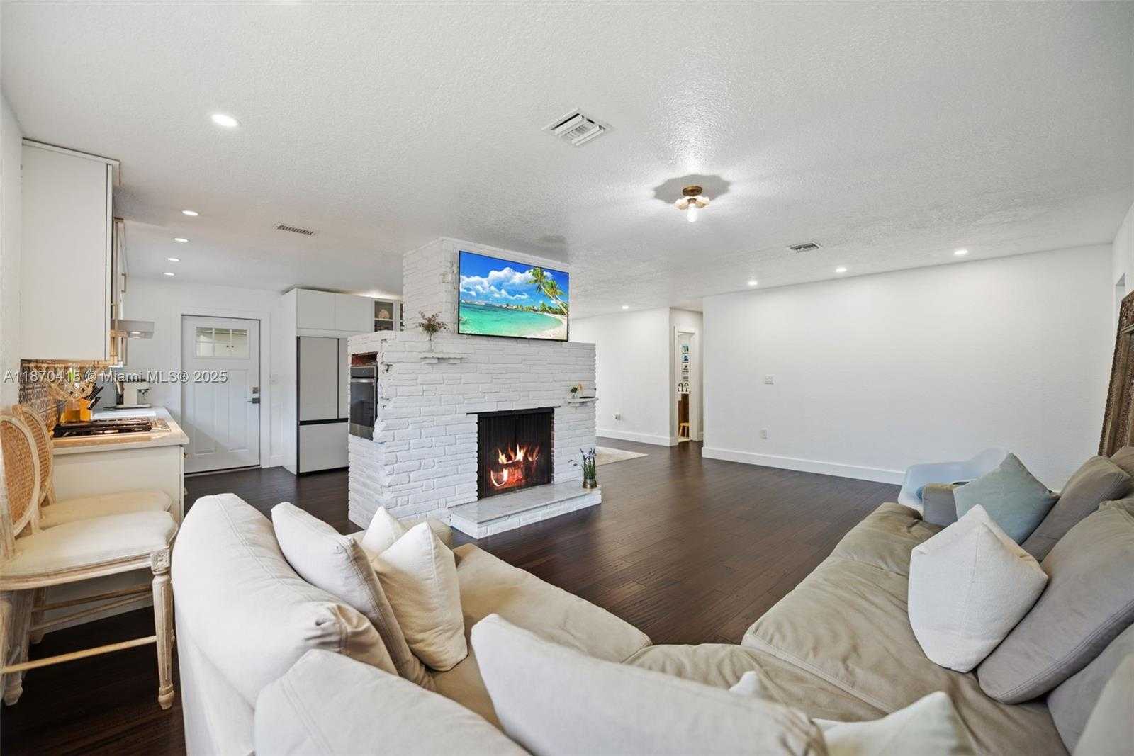 Small Image of 9620 JAMAICA DR, Cutler Bay Number 5