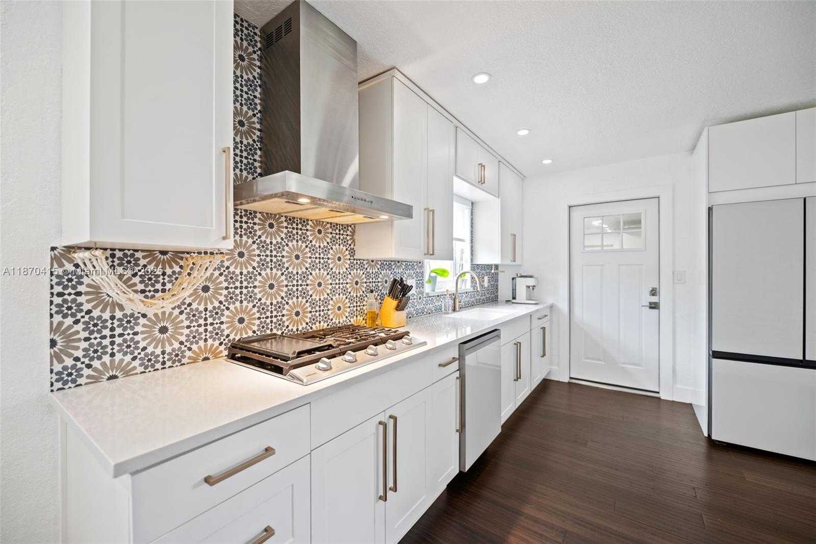 Small Image of 9620 JAMAICA DR, Cutler Bay Number 7