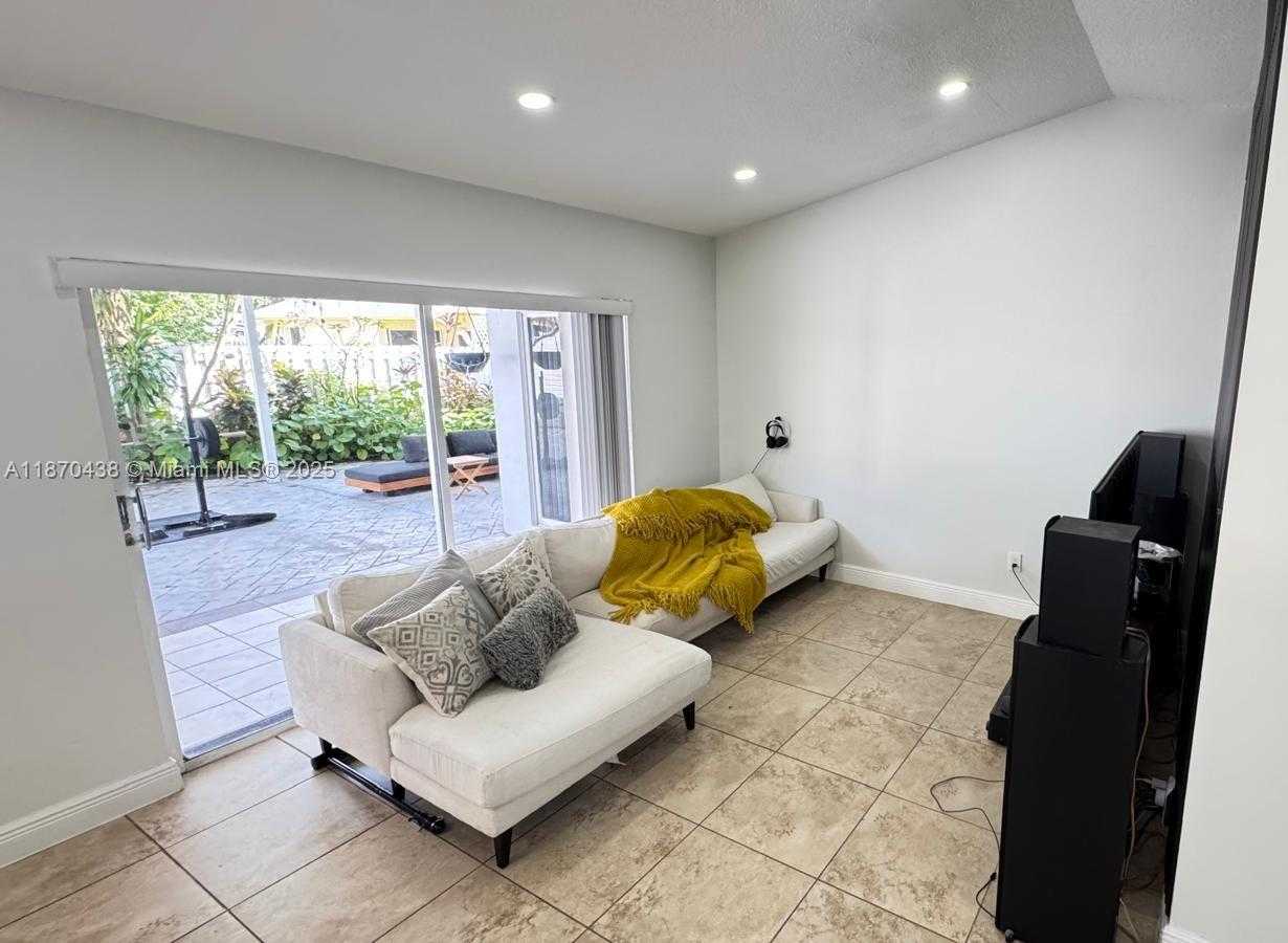 Small Image of 12793 SOUTH WEST 250TH TER, Homestead Number 8