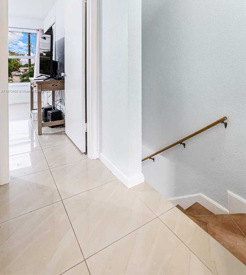 Small Image of 7000 WEST 15TH CT, Hialeah Number 23